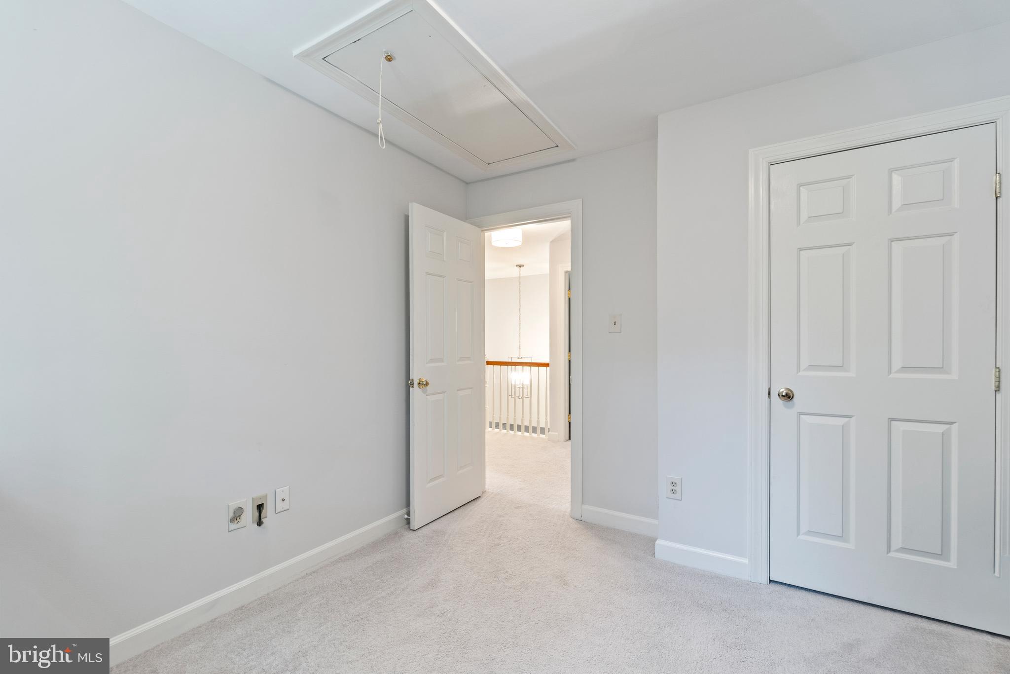 ASHLEY HOLLOW - Residential