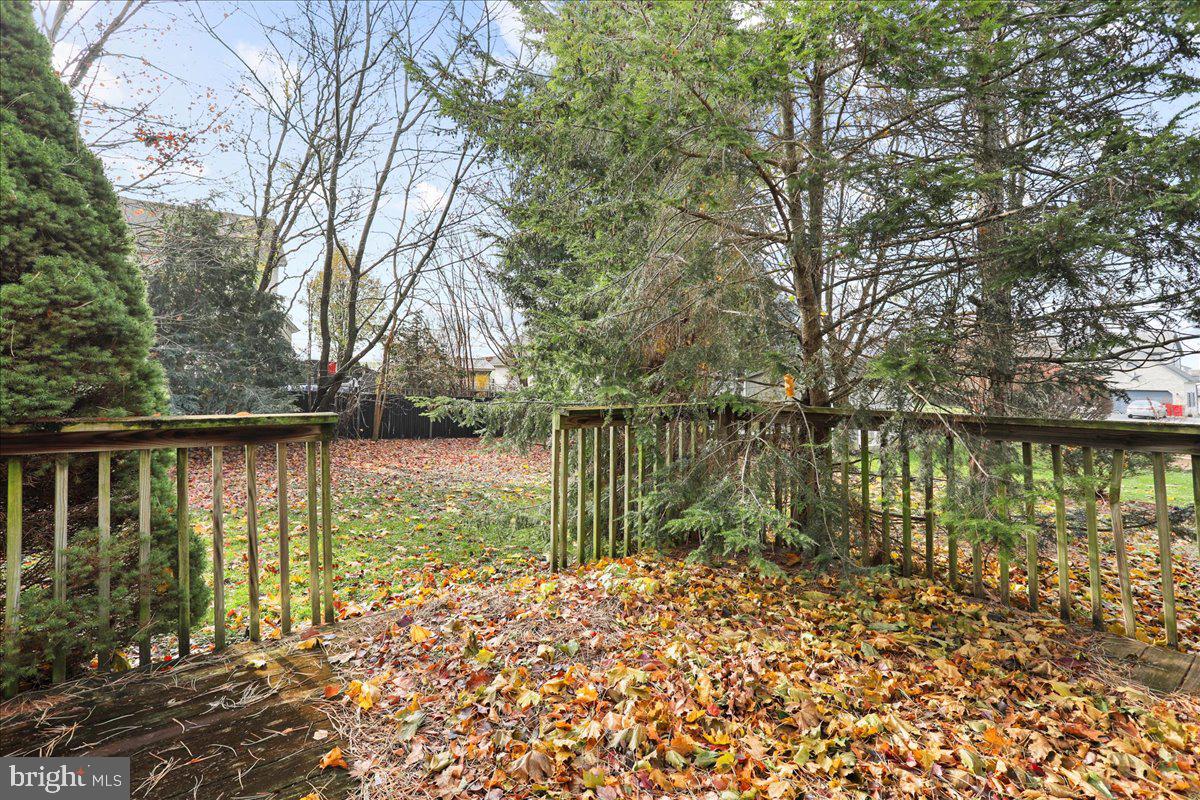 HAMPTON HILLS - Residential