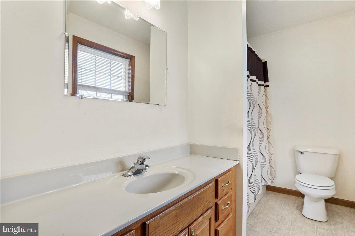 HAMPTON HILLS - Residential