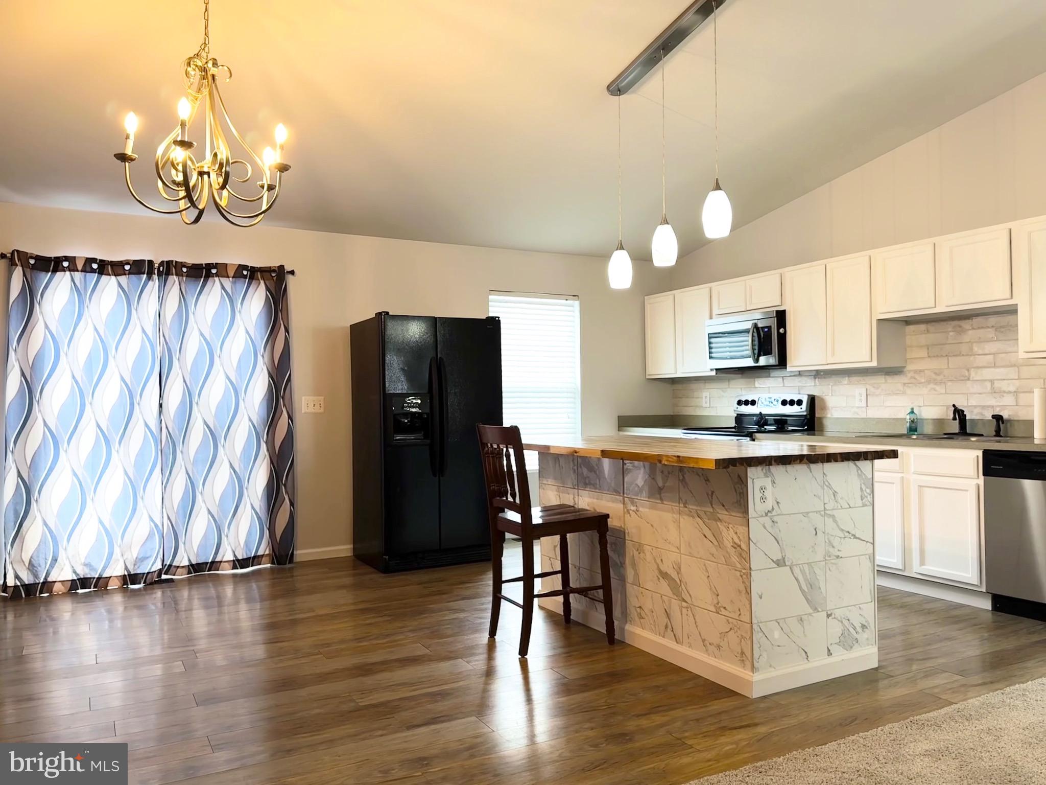 INWOOD MEADOWS - Residential