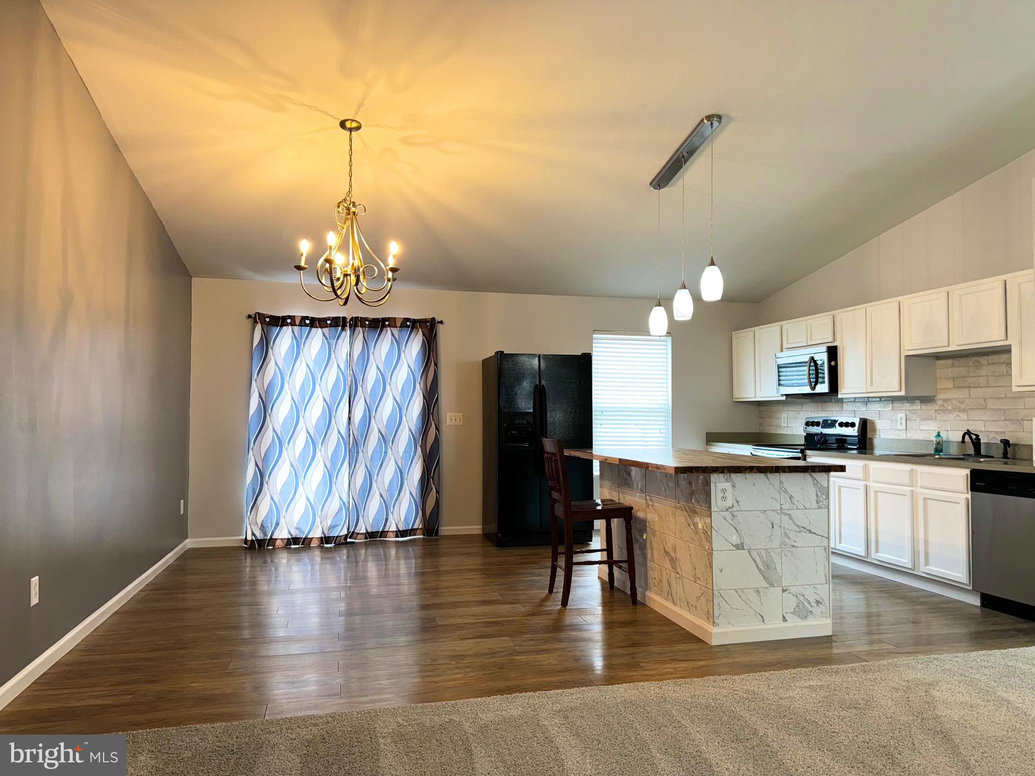 INWOOD MEADOWS - Residential