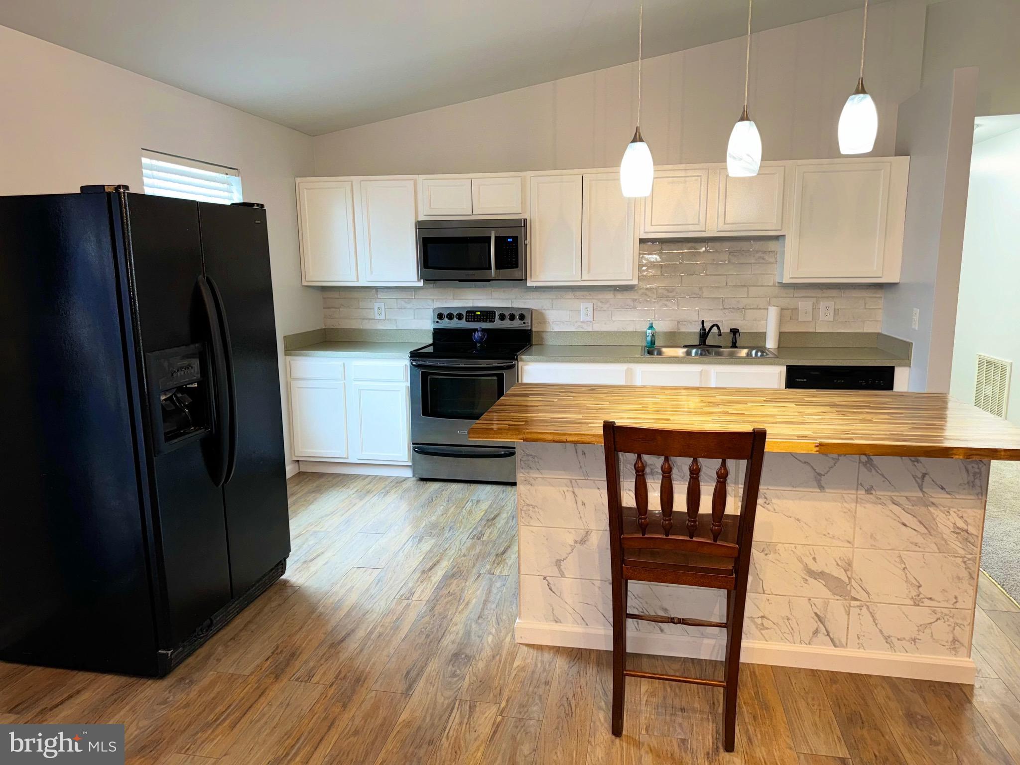 INWOOD MEADOWS - Residential