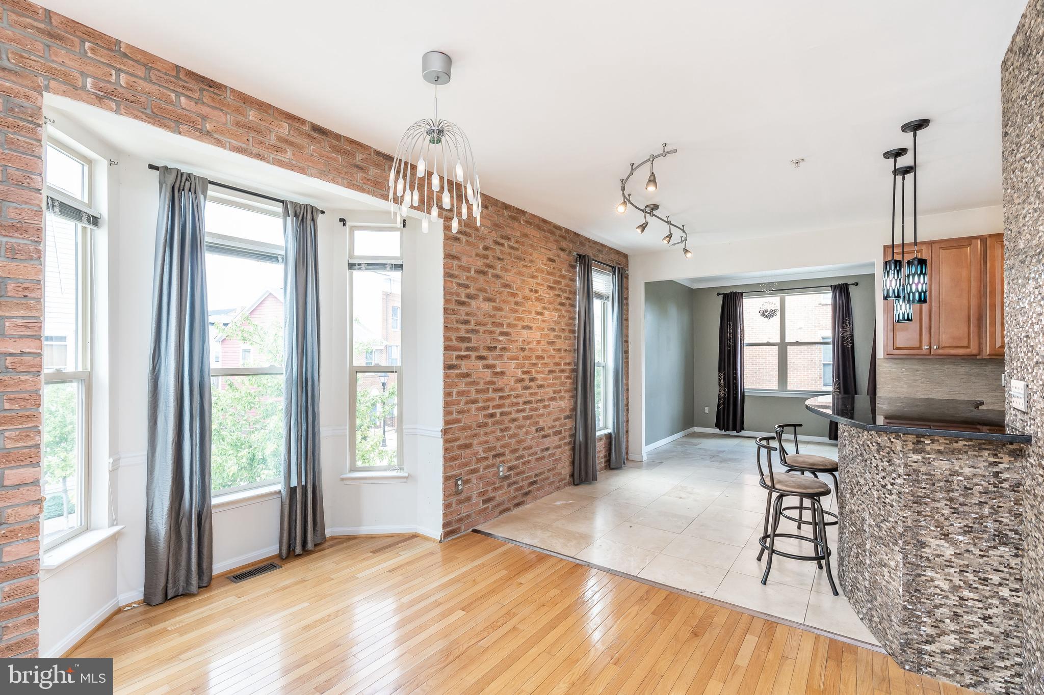 ALBEMARLE SQUARE - Residential Lease