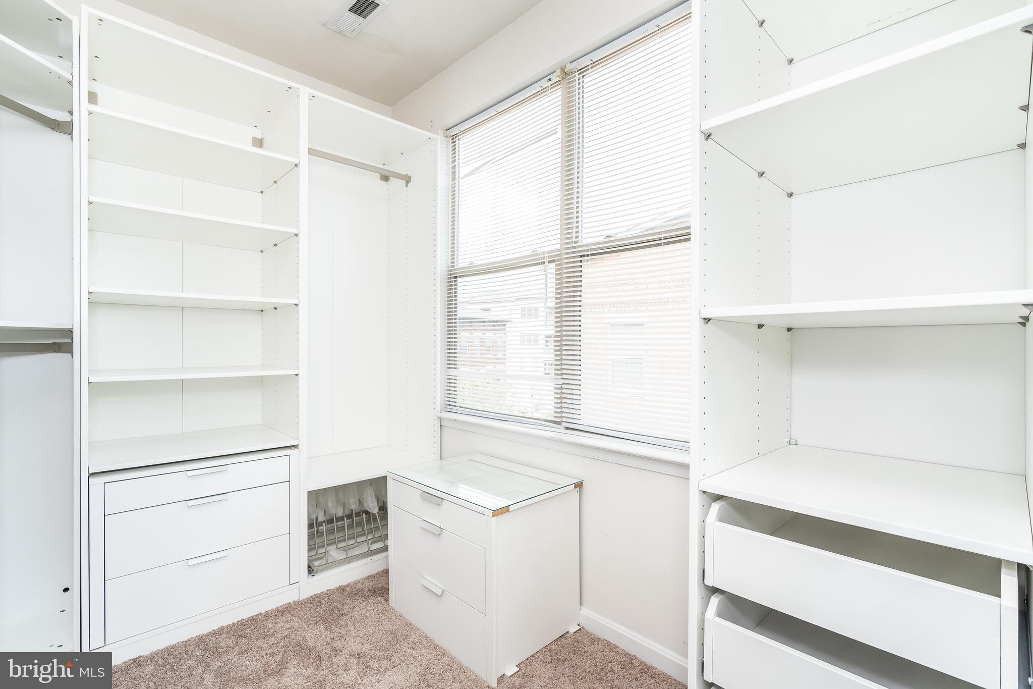 ALBEMARLE SQUARE - Residential Lease