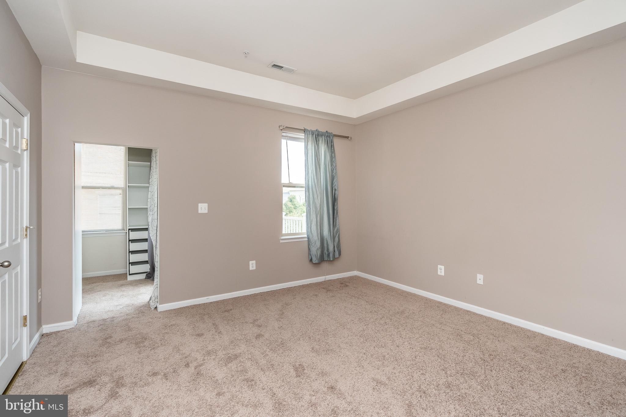 ALBEMARLE SQUARE - Residential Lease