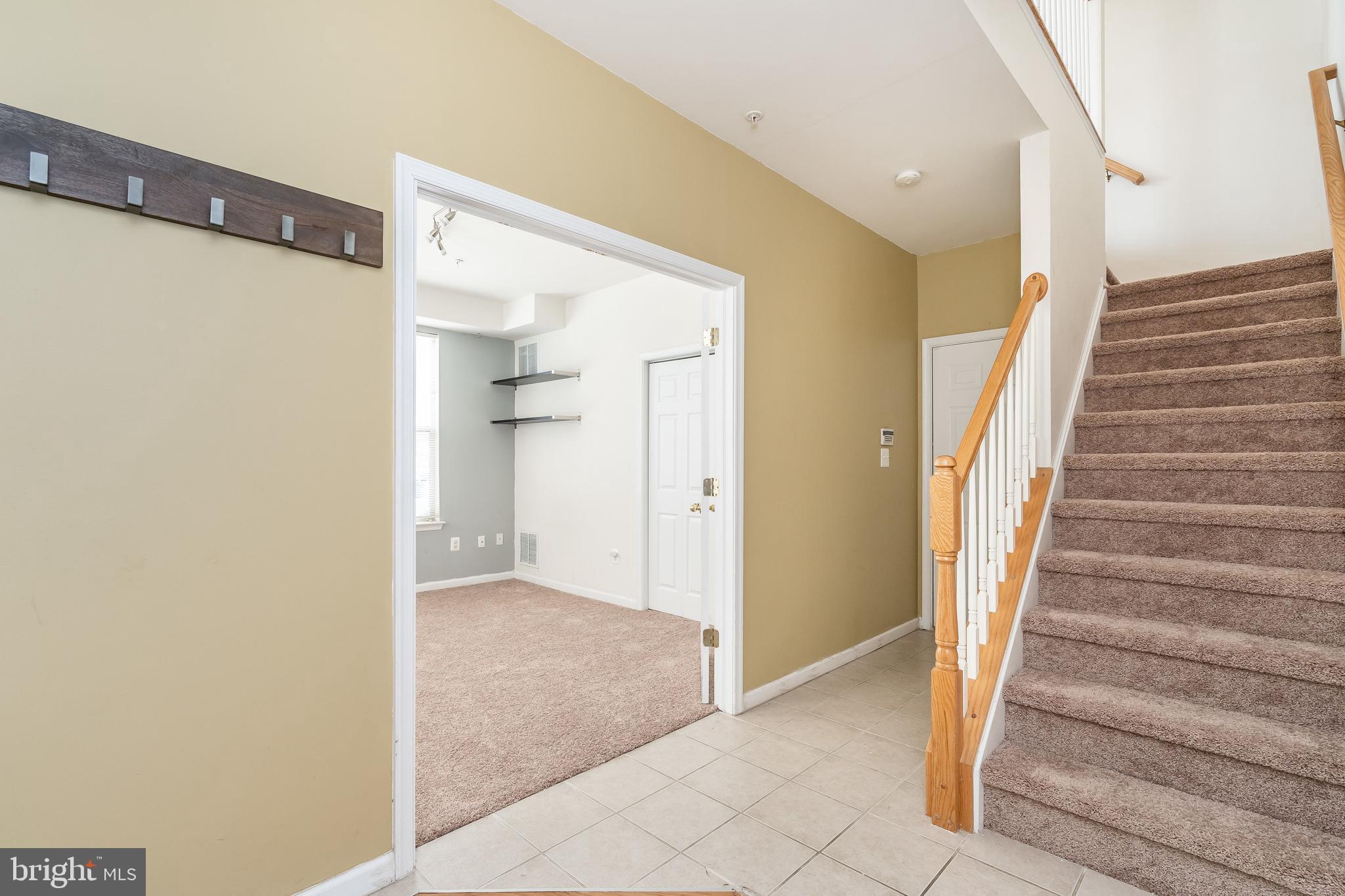 ALBEMARLE SQUARE - Residential Lease