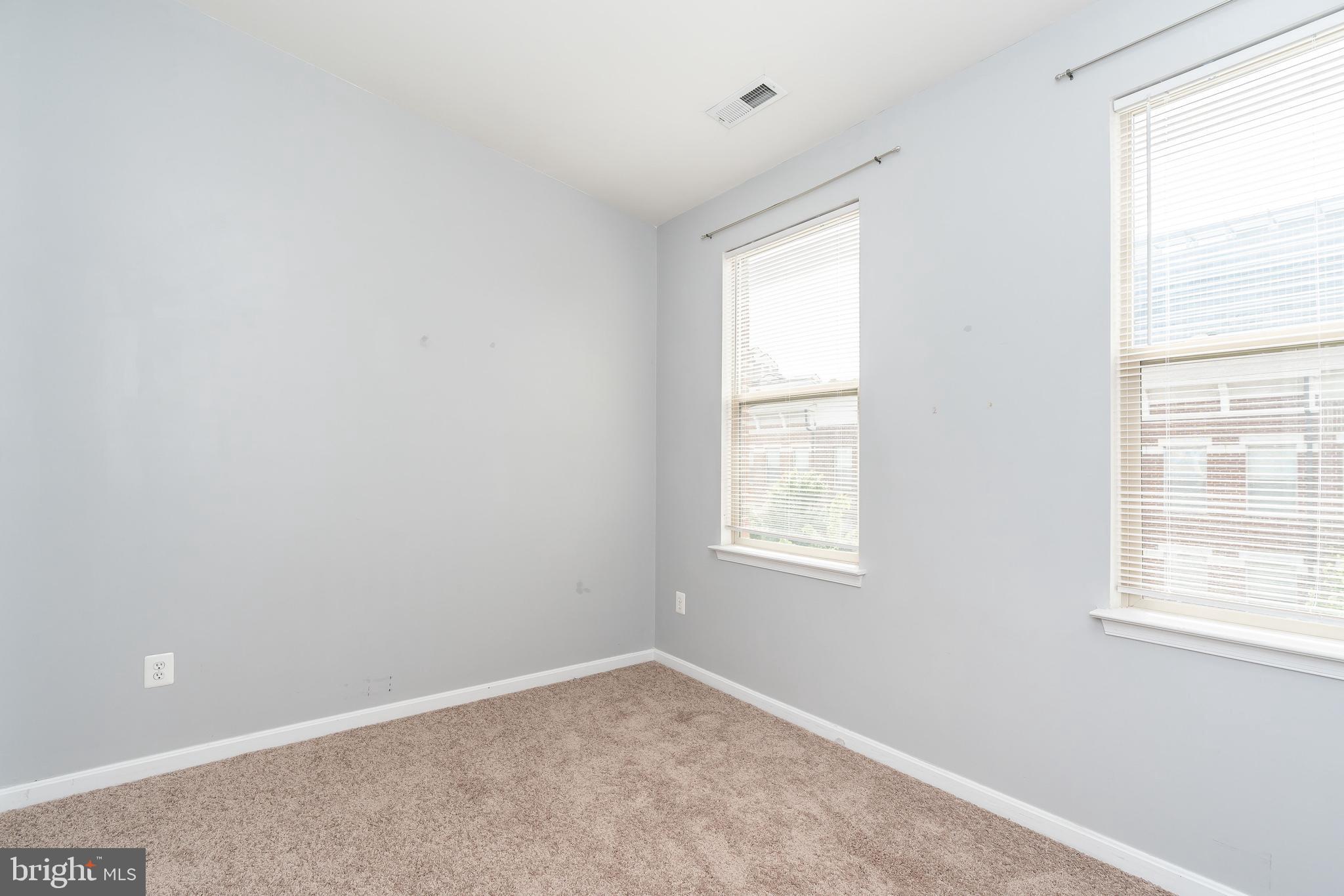 ALBEMARLE SQUARE - Residential Lease