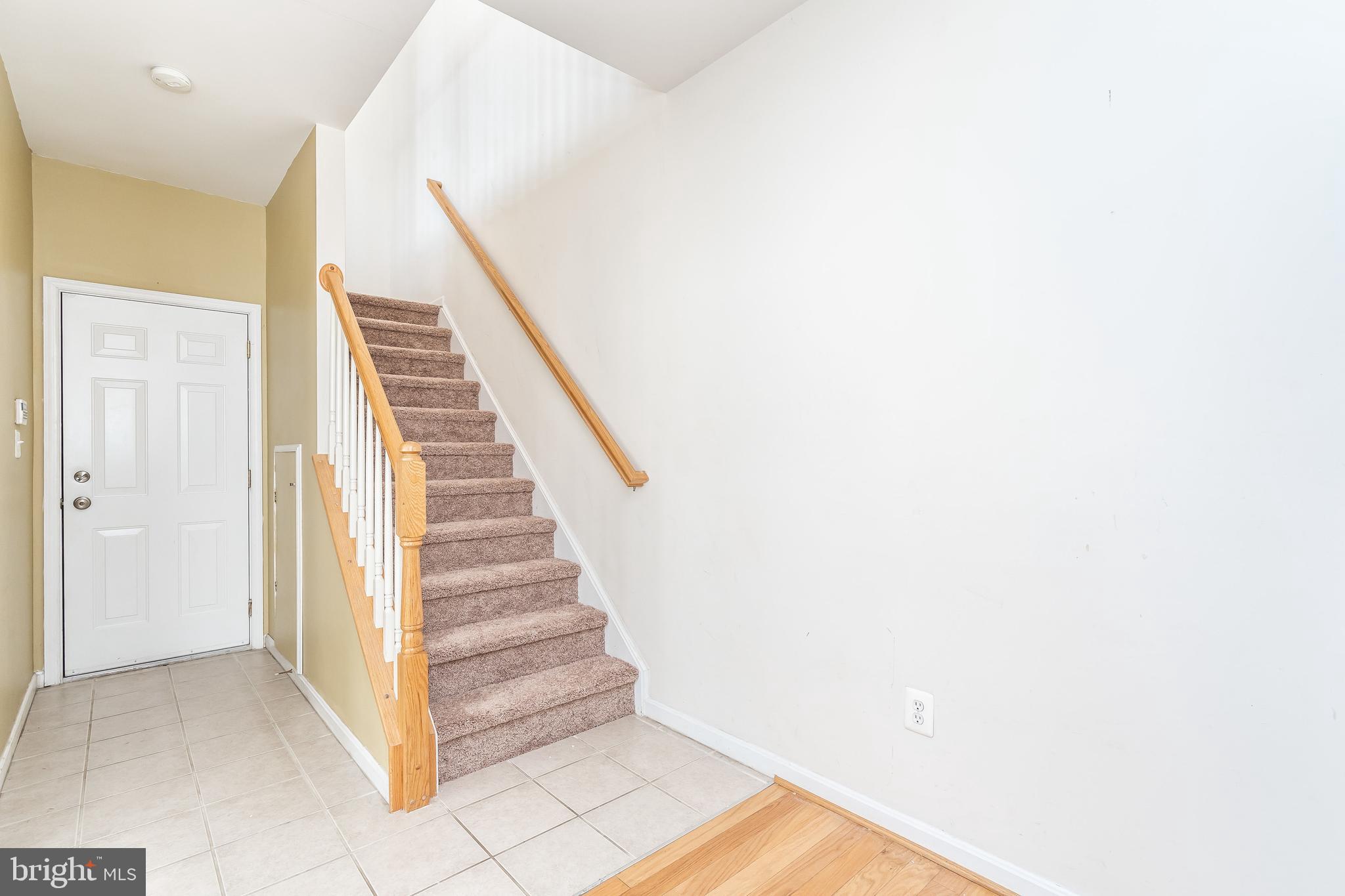 ALBEMARLE SQUARE - Residential Lease