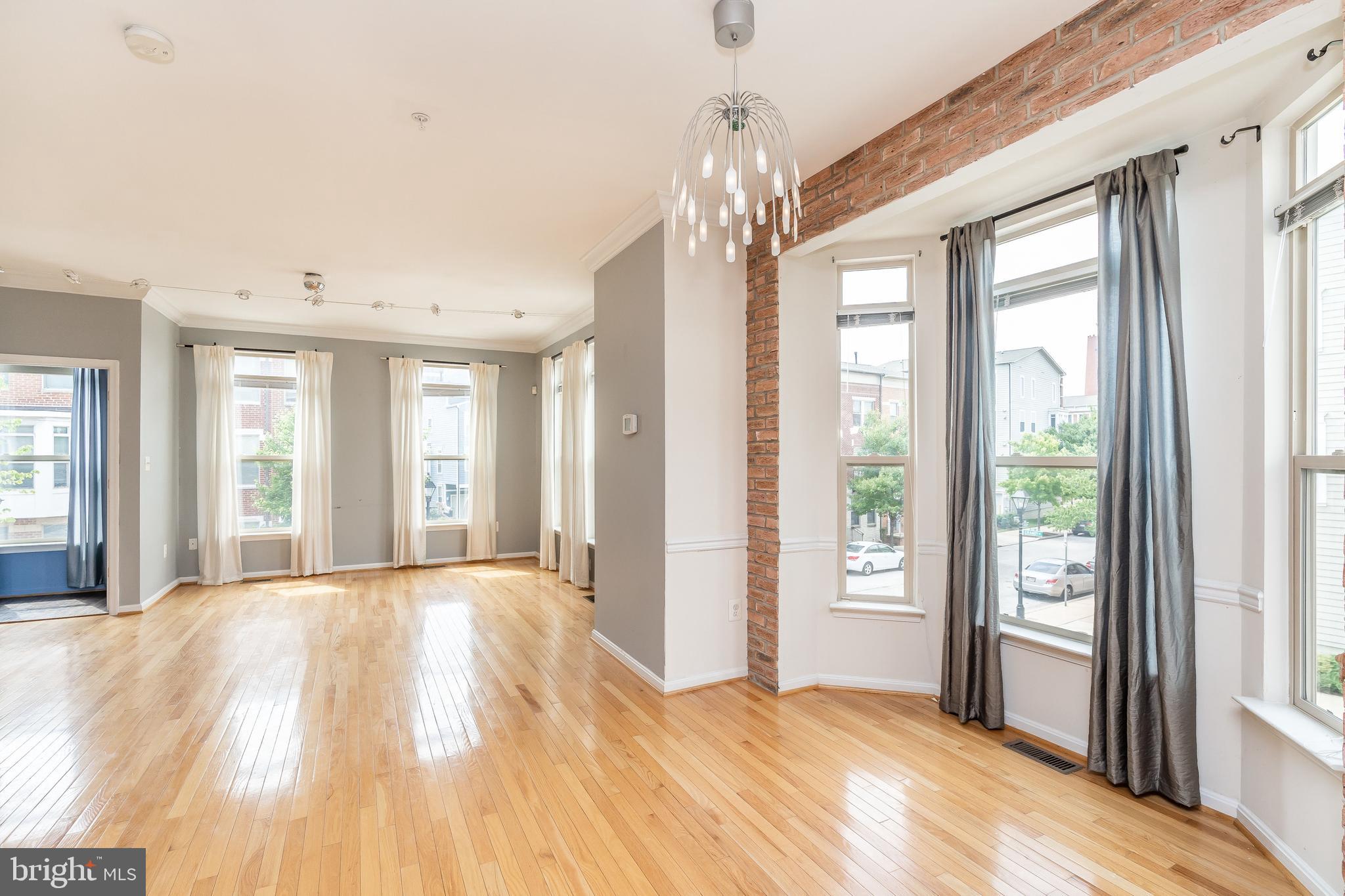 ALBEMARLE SQUARE - Residential Lease