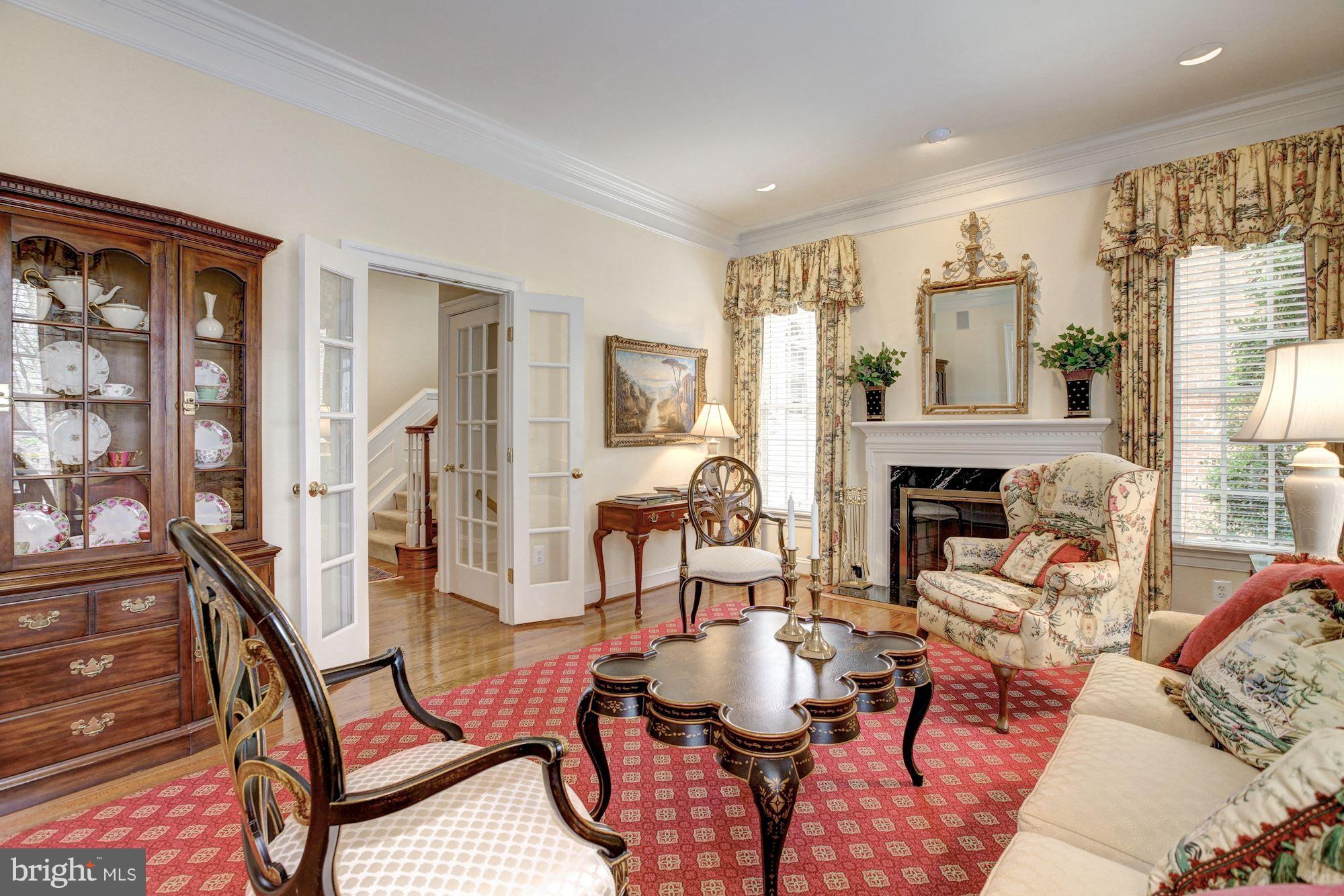 CHEVY CHASE COMMONS - Residential