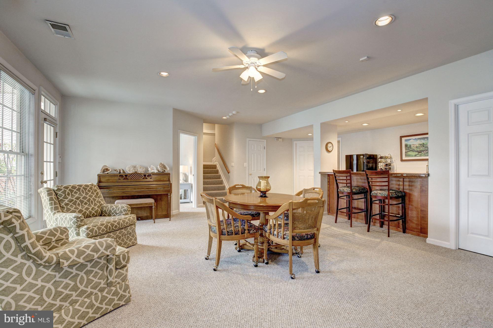 CHEVY CHASE COMMONS - Residential