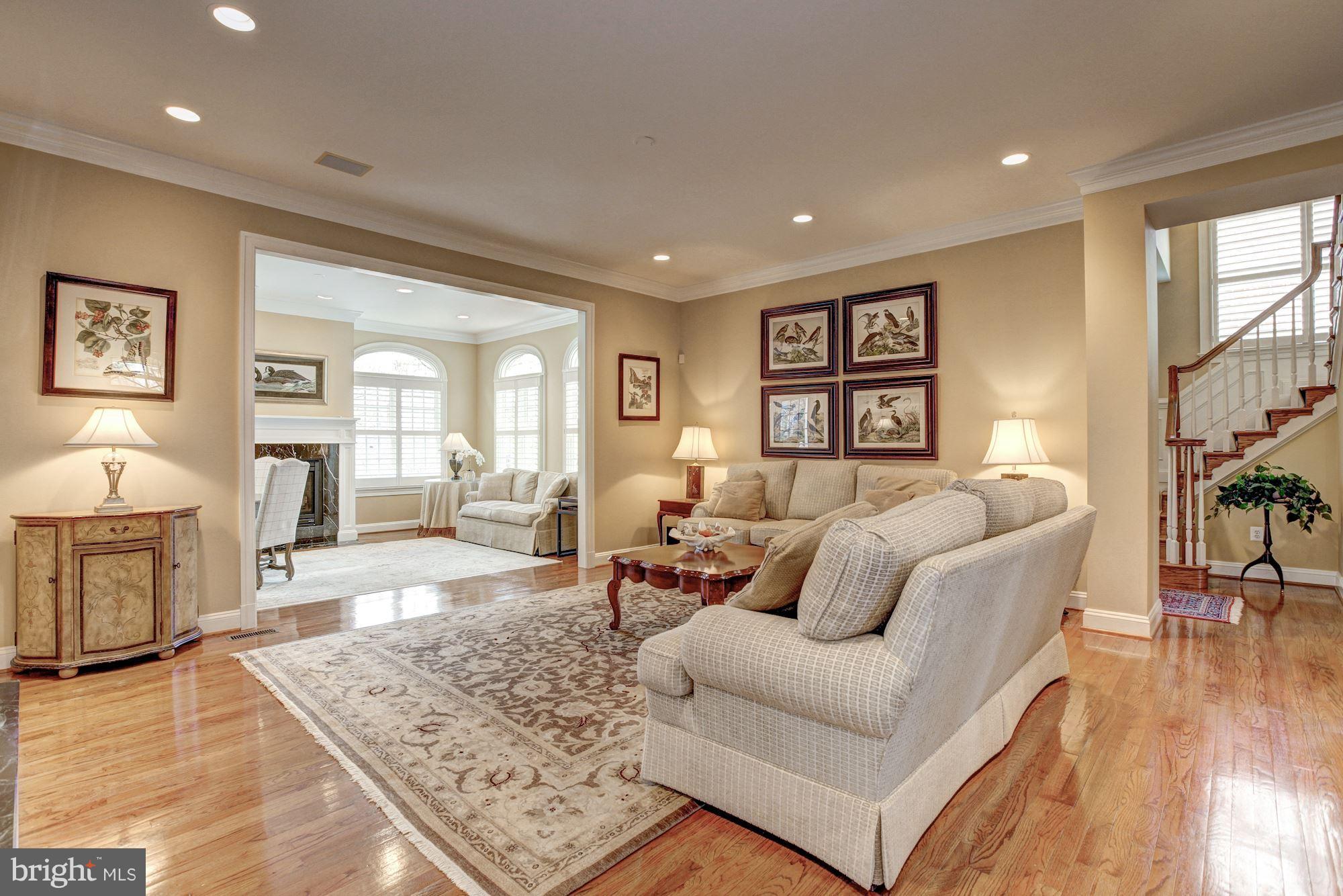 CHEVY CHASE COMMONS - Residential