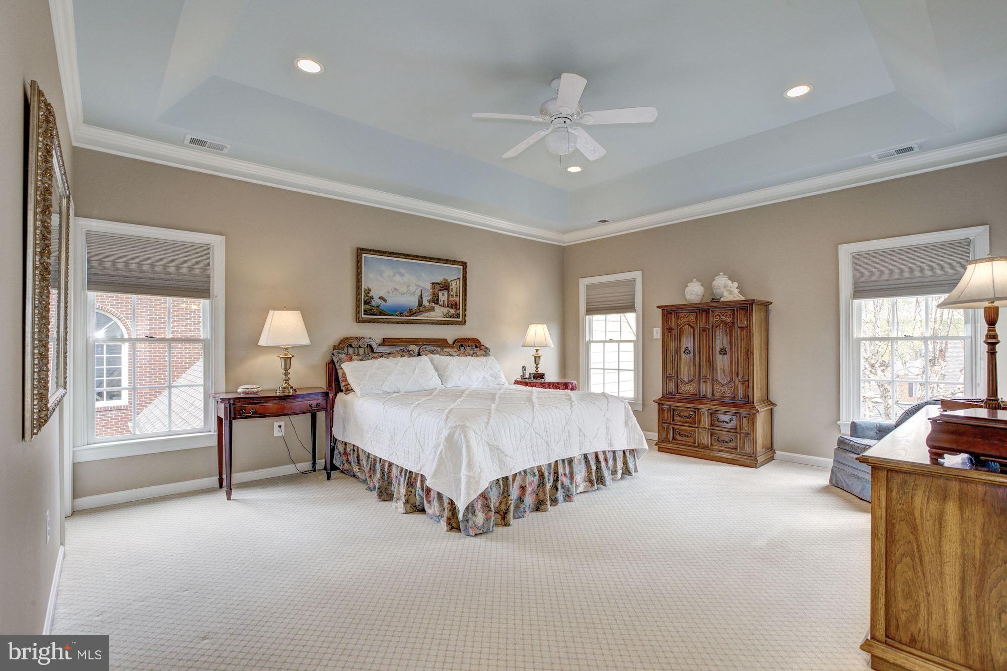 CHEVY CHASE COMMONS - Residential