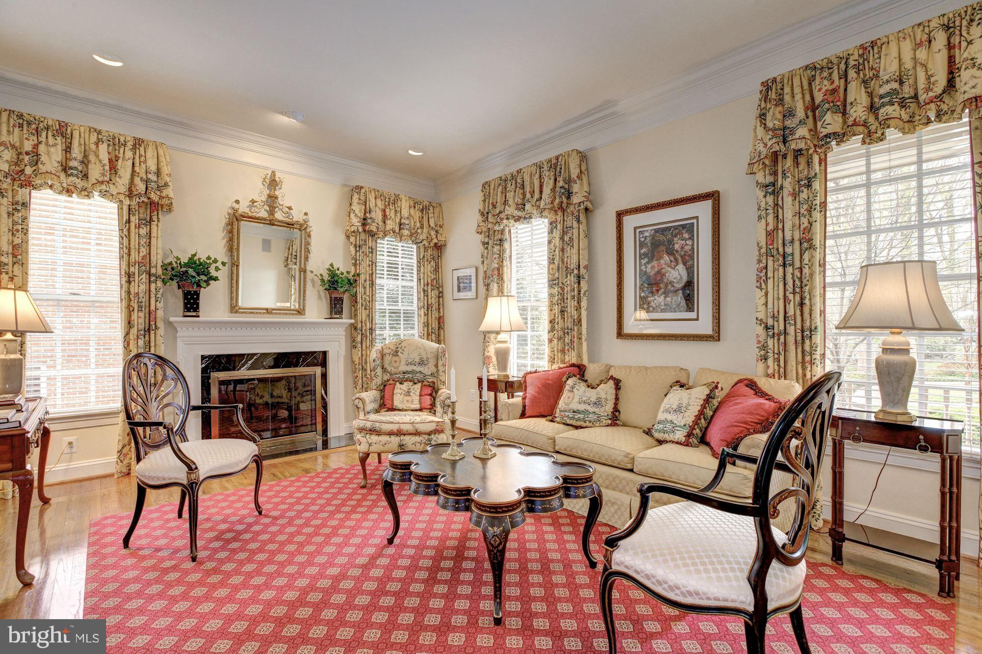 CHEVY CHASE COMMONS - Residential