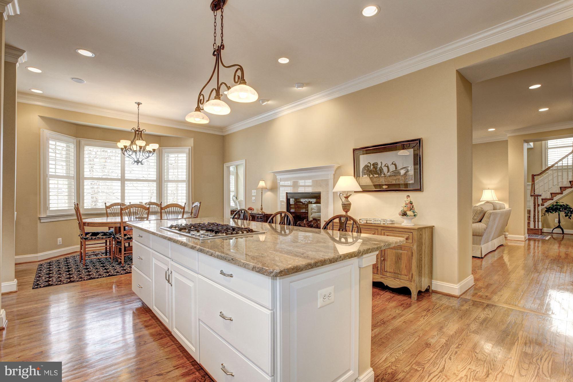 CHEVY CHASE COMMONS - Residential