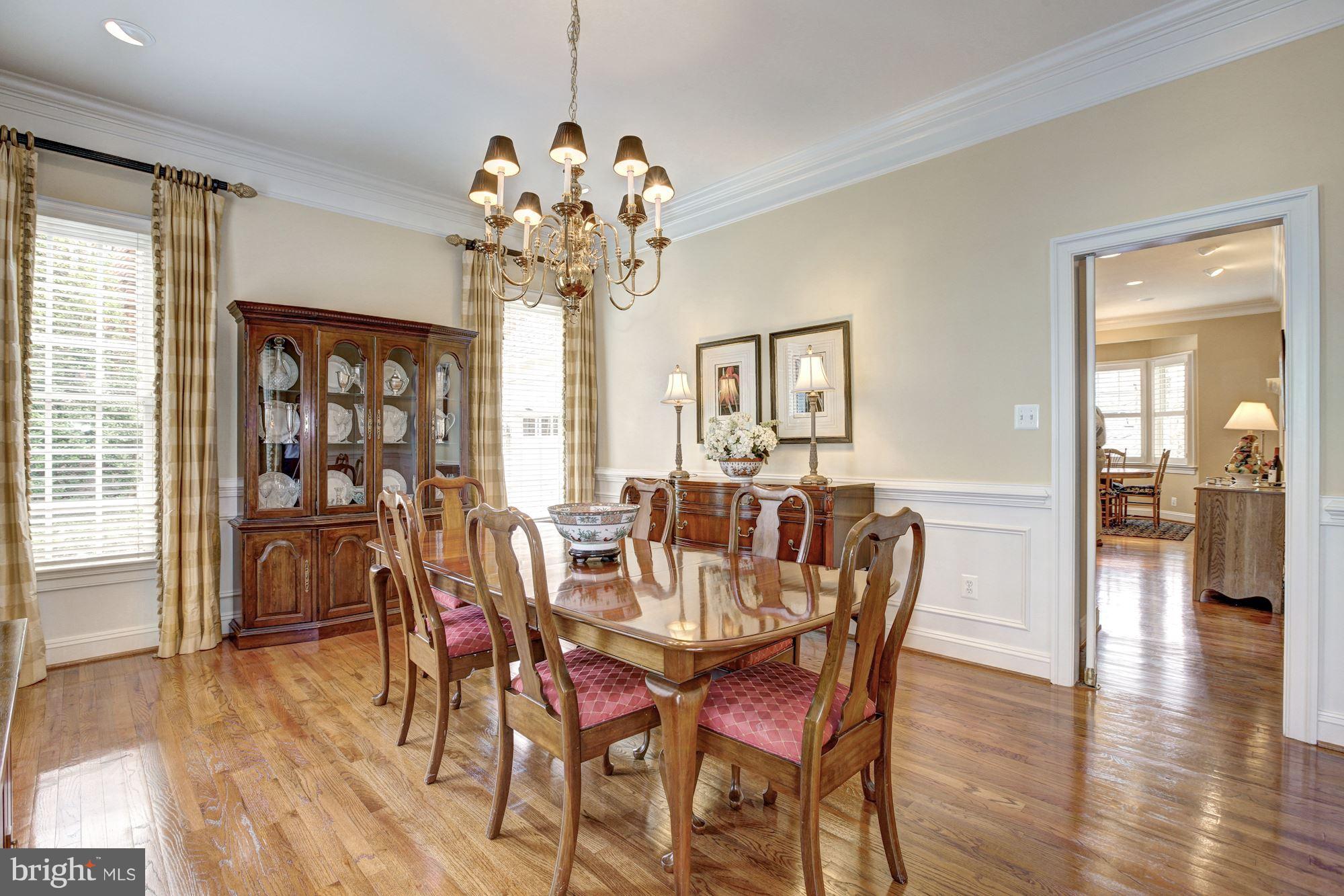 CHEVY CHASE COMMONS - Residential