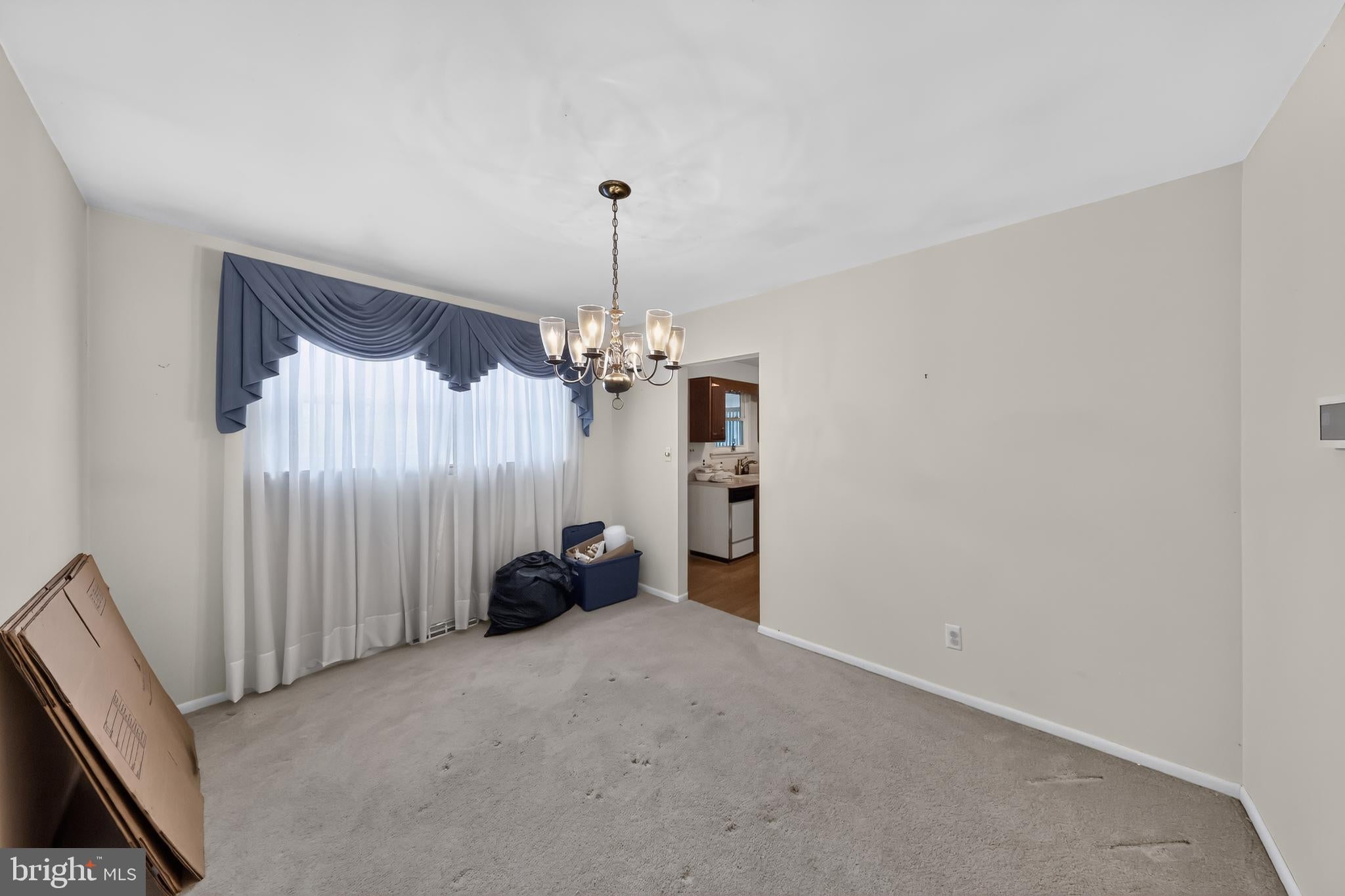 13 WHITE CLAY CRESCENT