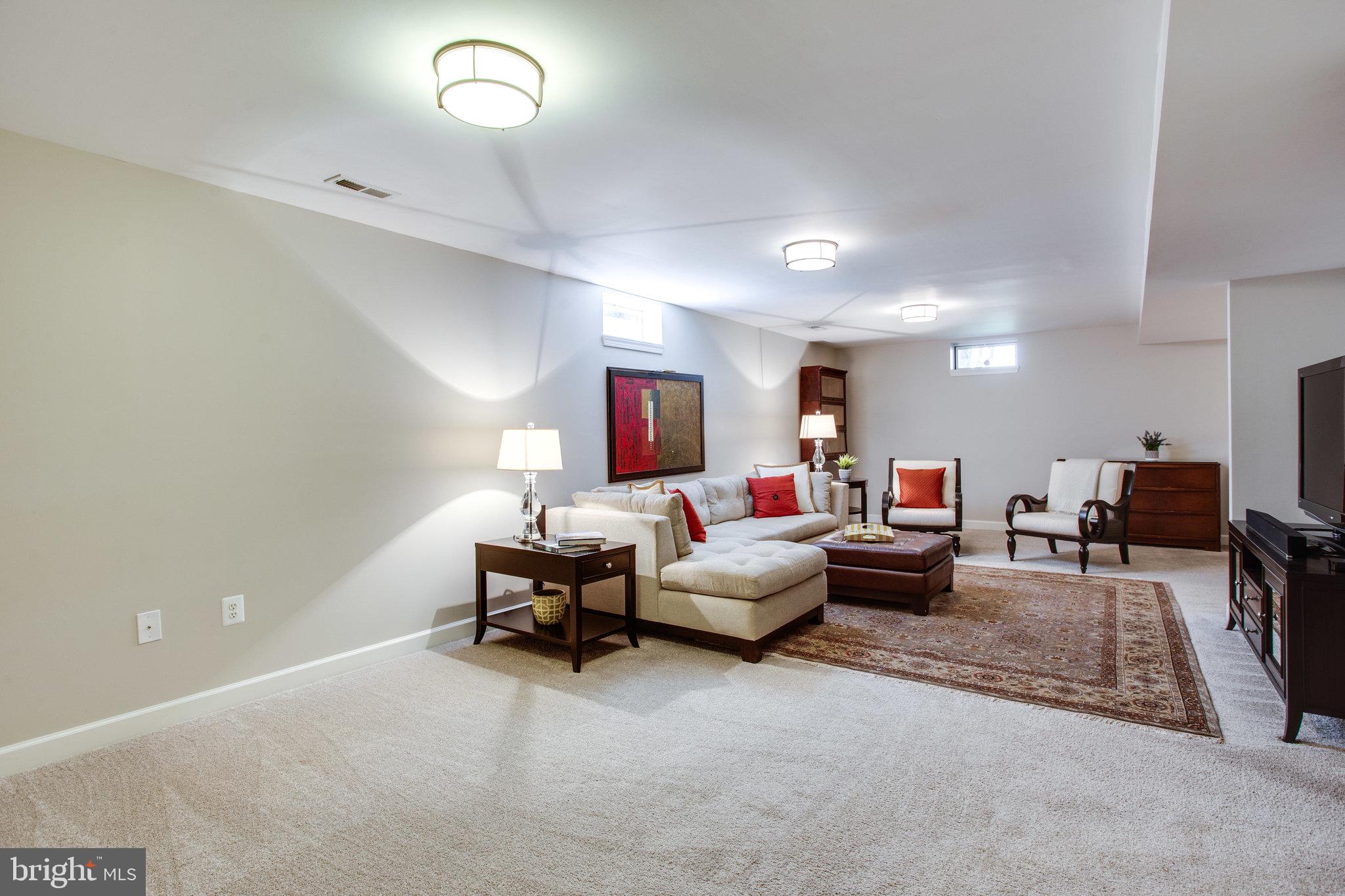 CLOPPERS MILL WEST - Residential