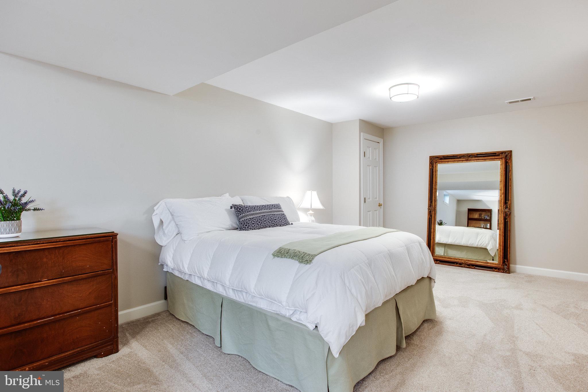 CLOPPERS MILL WEST - Residential