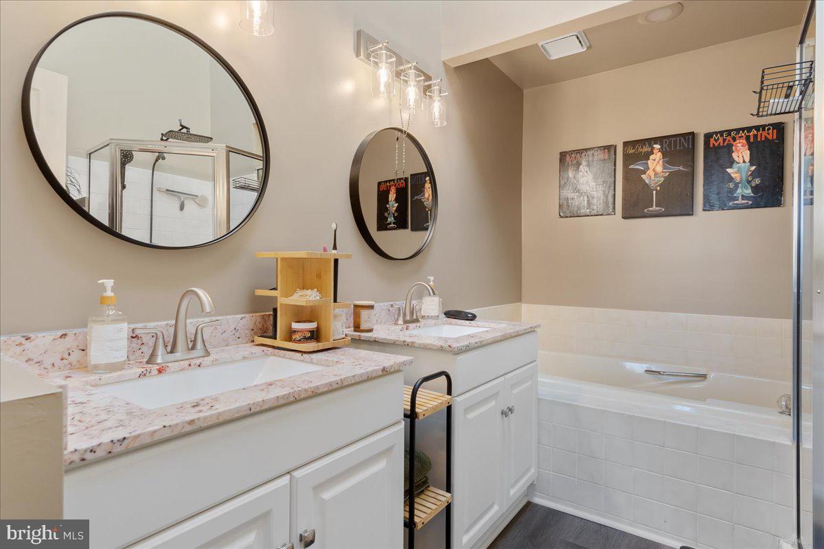 NORTH GATE TOWNE HOMES - Residential