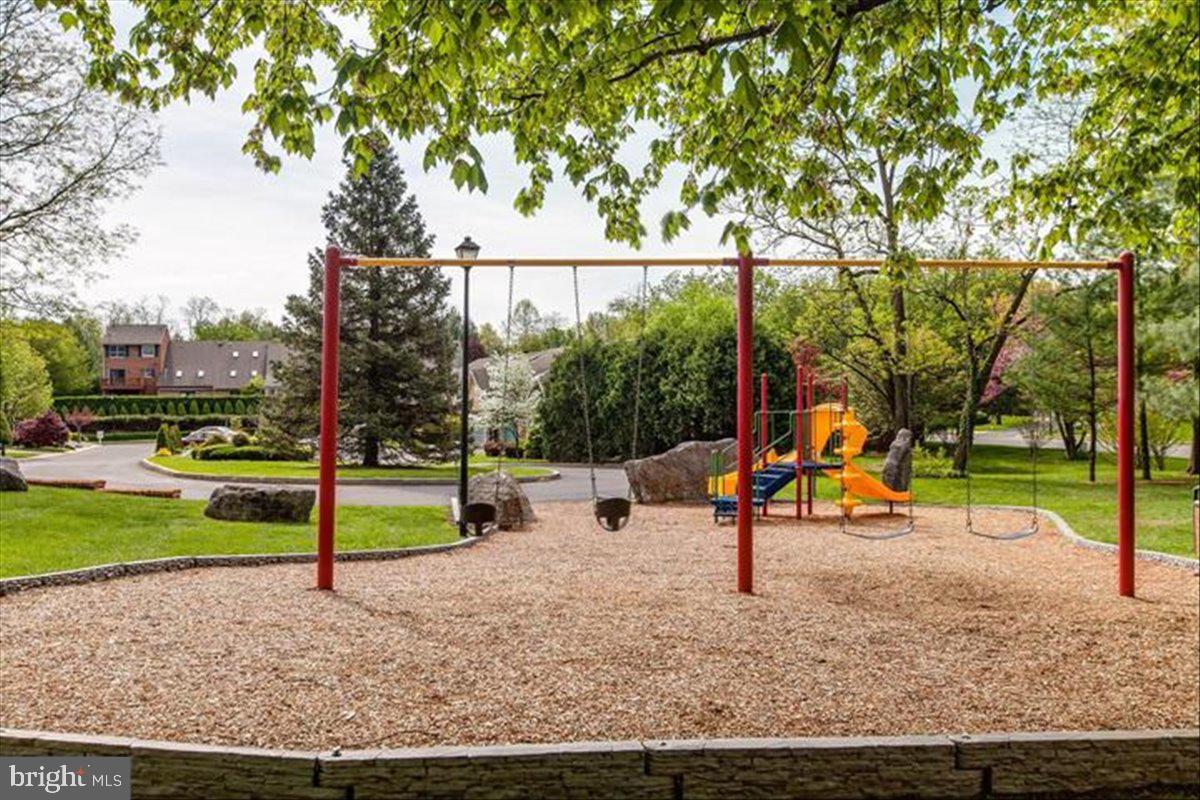 NORTH GATE TOWNE HOMES - Residential