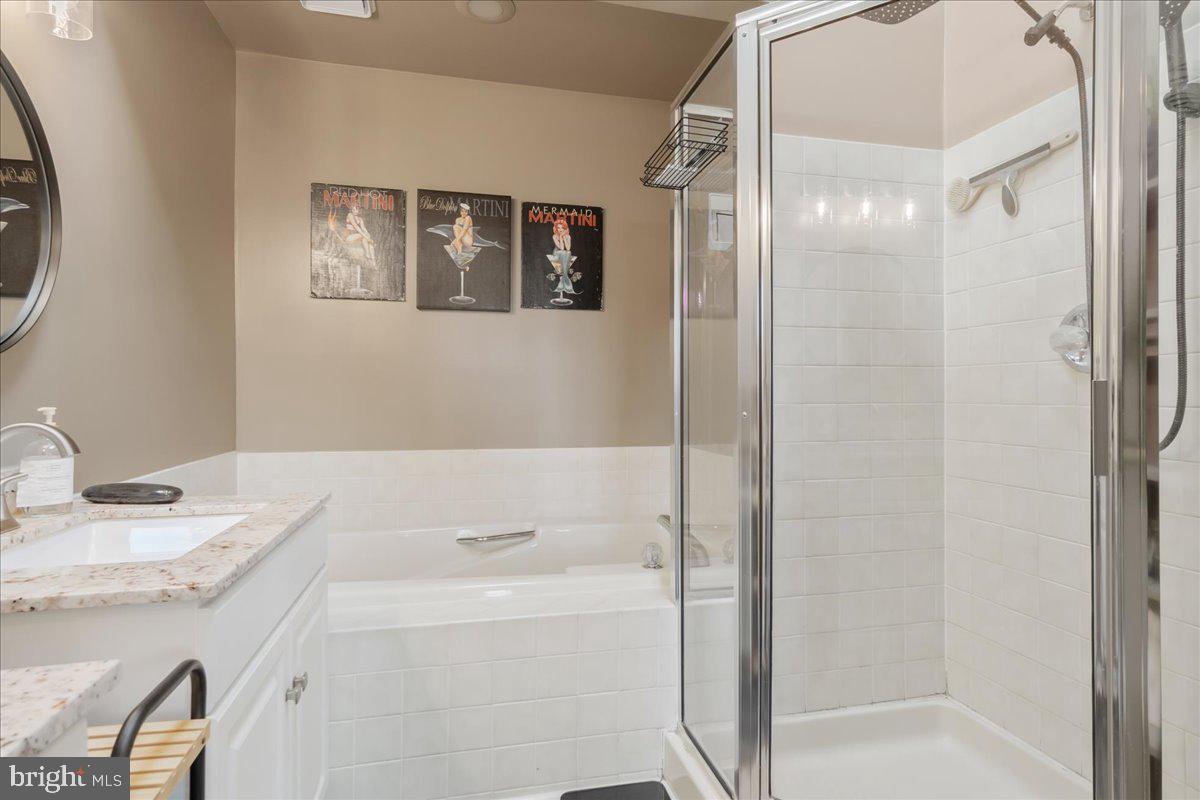 NORTH GATE TOWNE HOMES - Residential