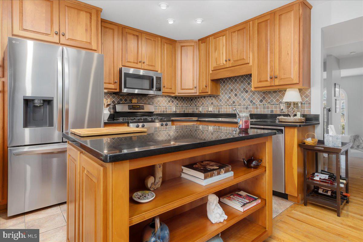 NORTH GATE TOWNE HOMES - Residential