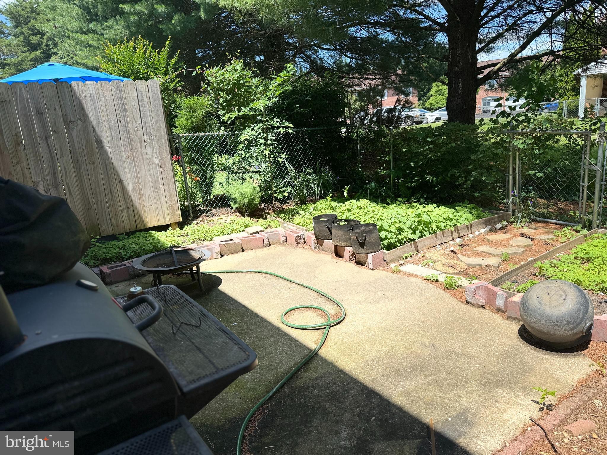 TOWNE OAK VILLAGE - Residential