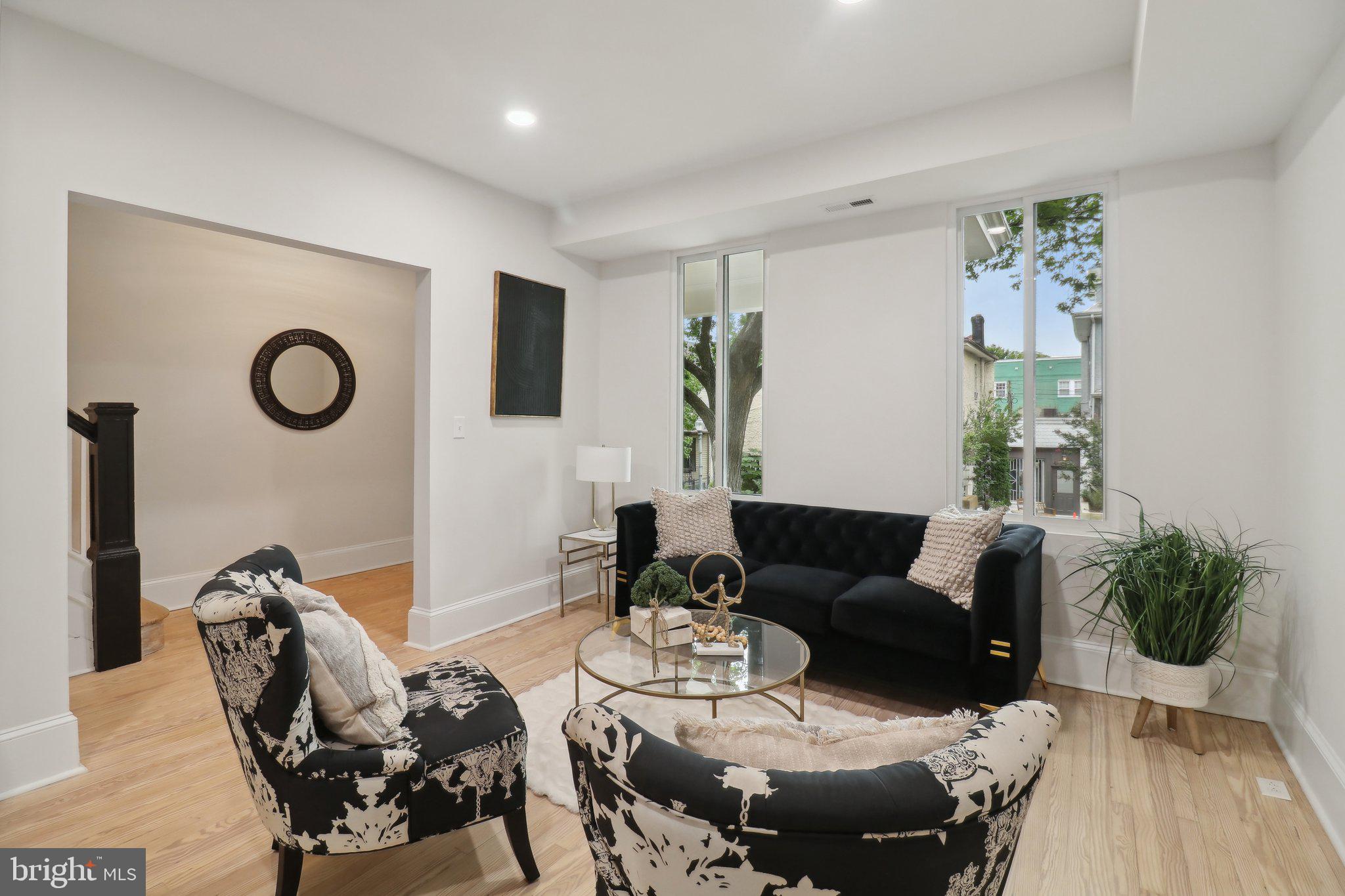 639 NW COLUMBIA ROAD NW