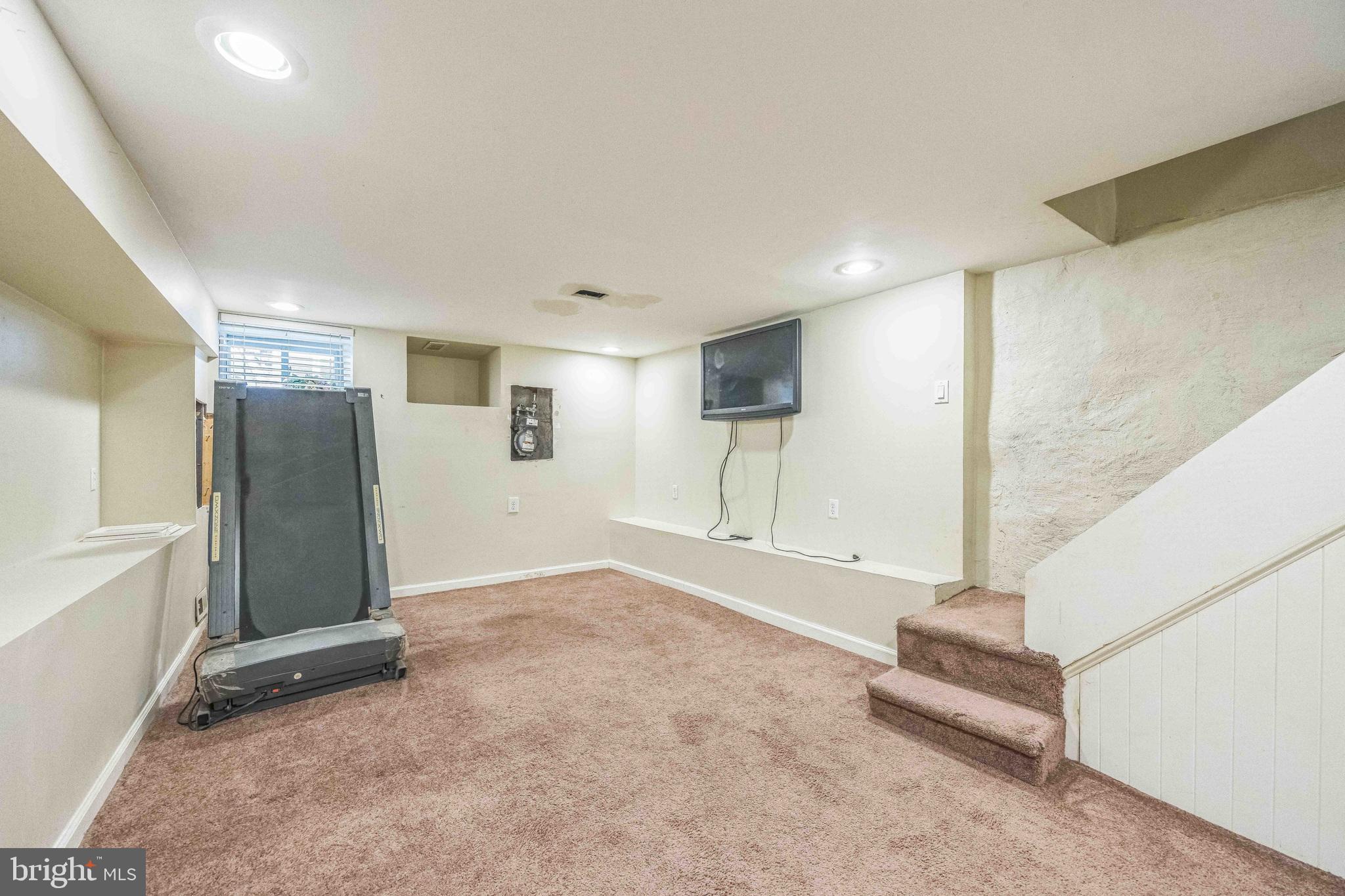 WHITMAN - Residential