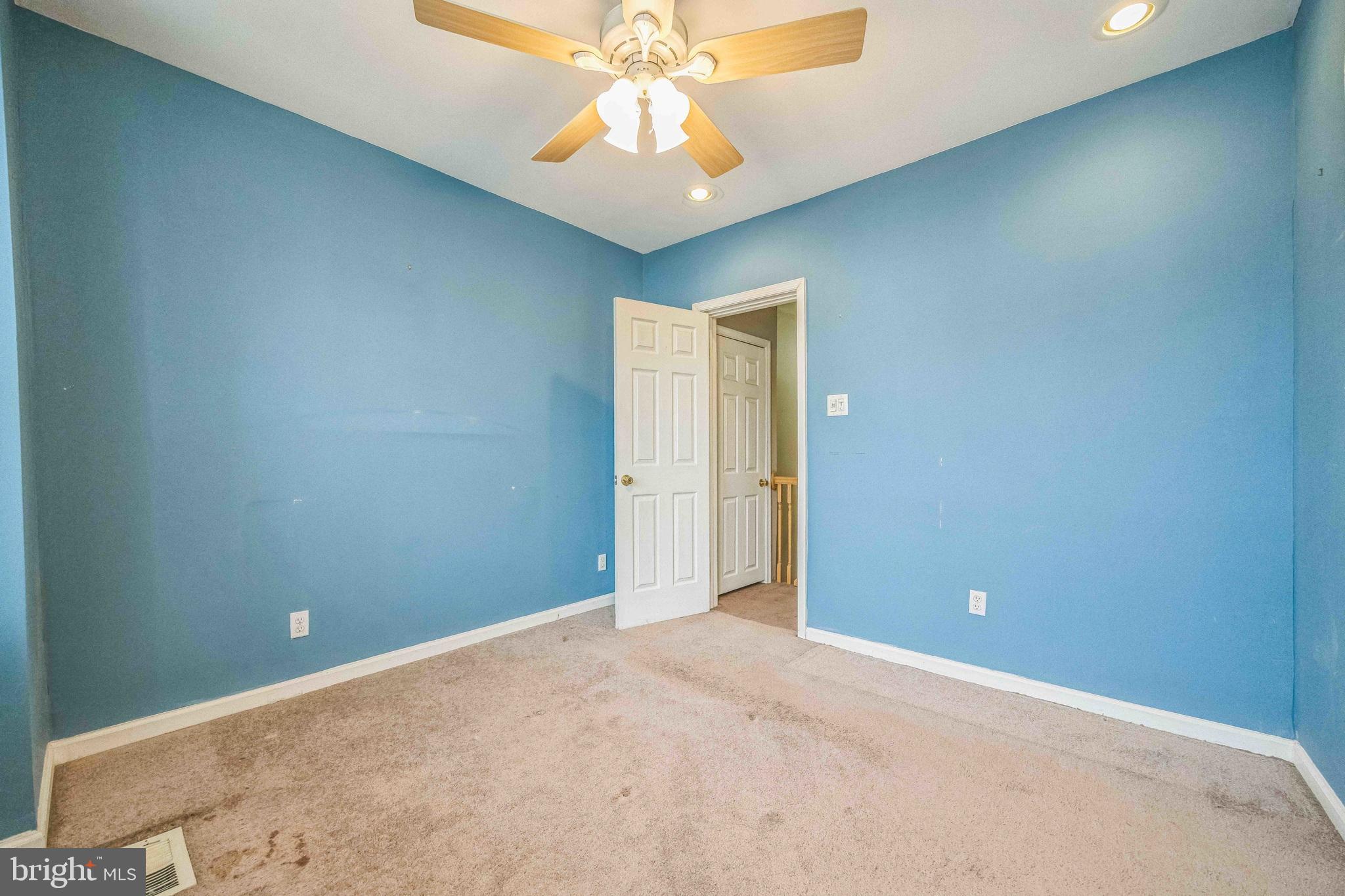 WHITMAN - Residential