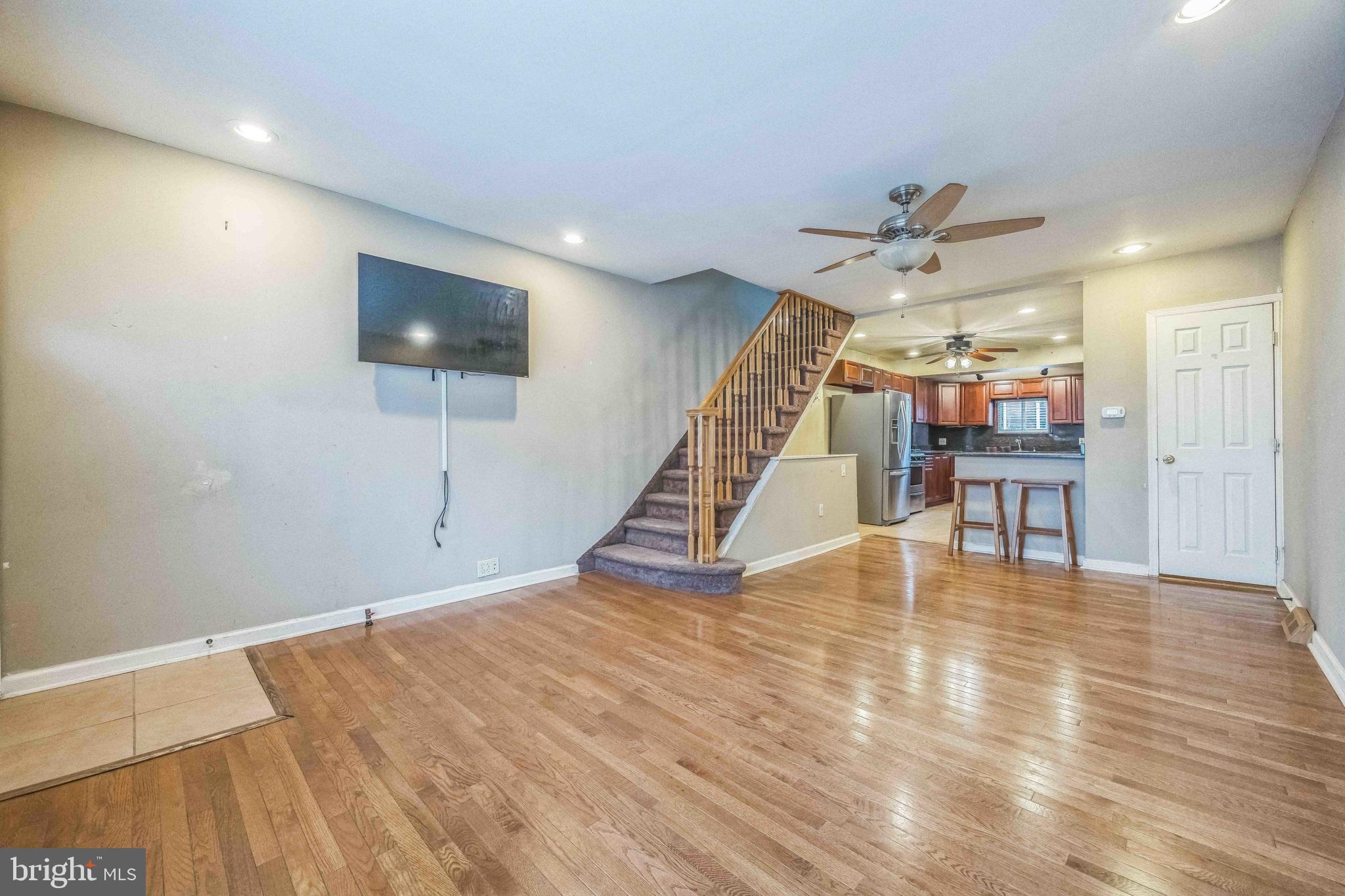 WHITMAN - Residential