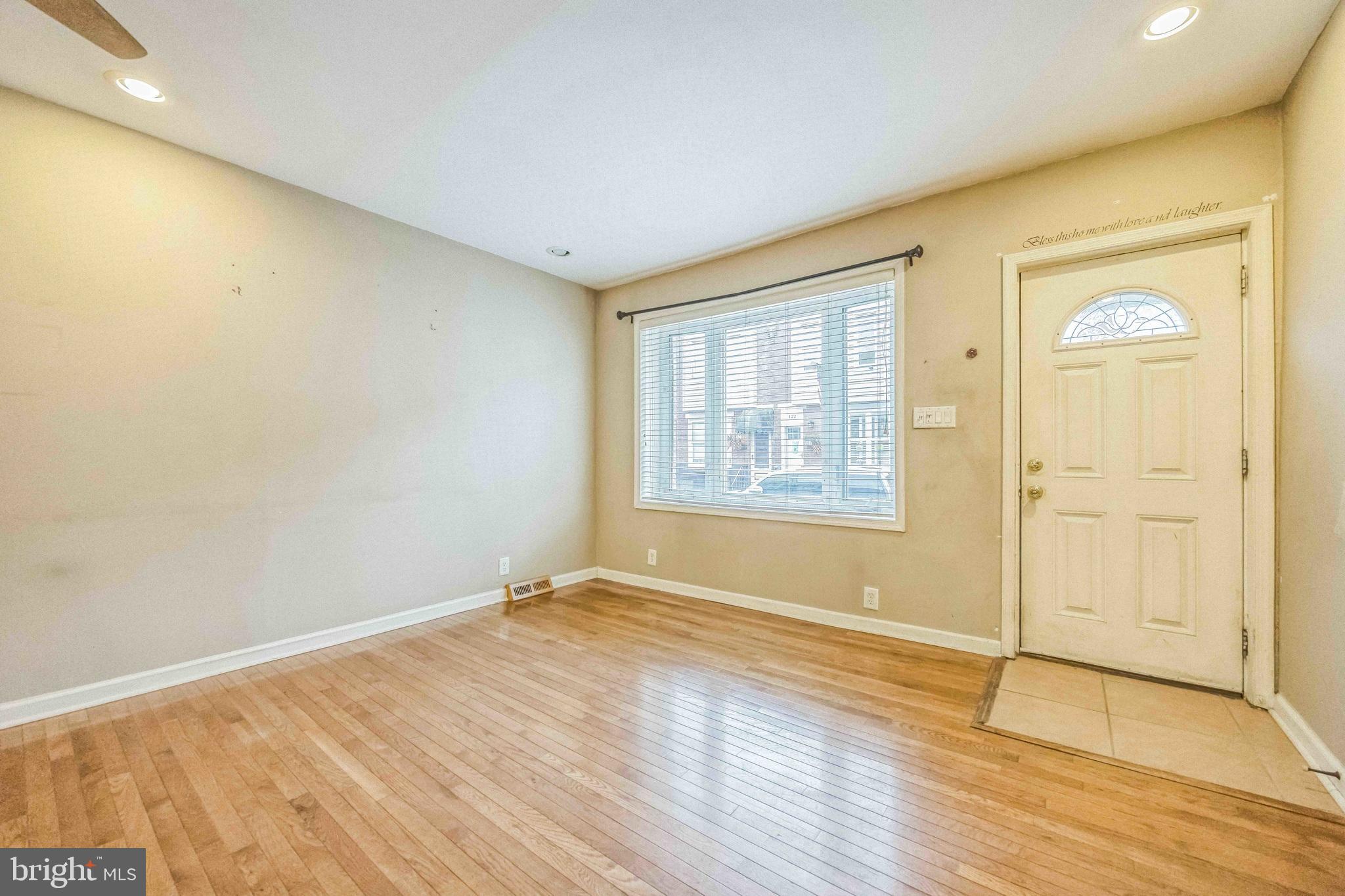 WHITMAN - Residential