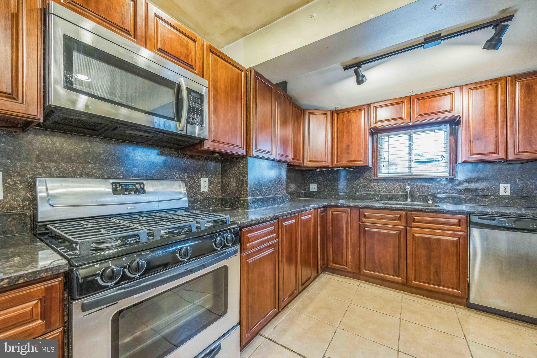 WHITMAN - Residential