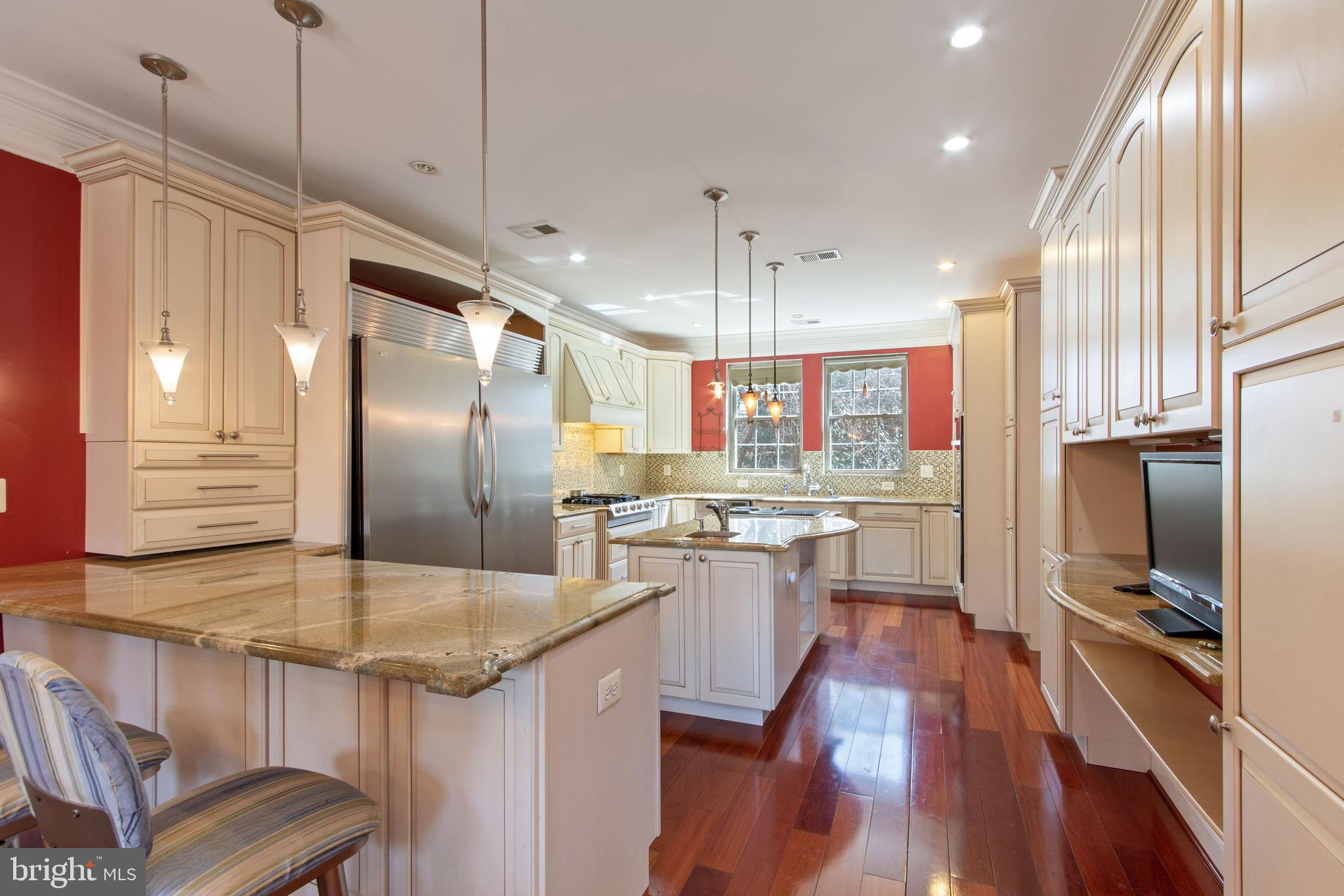 SOUTHAMPTON - Residential Lease