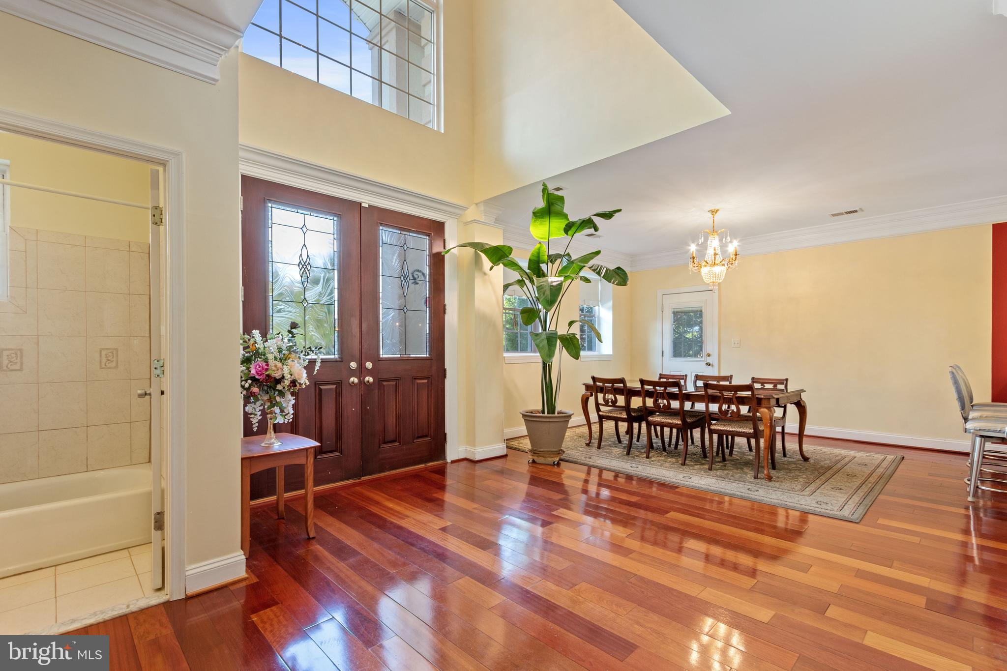 SOUTHAMPTON - Residential Lease