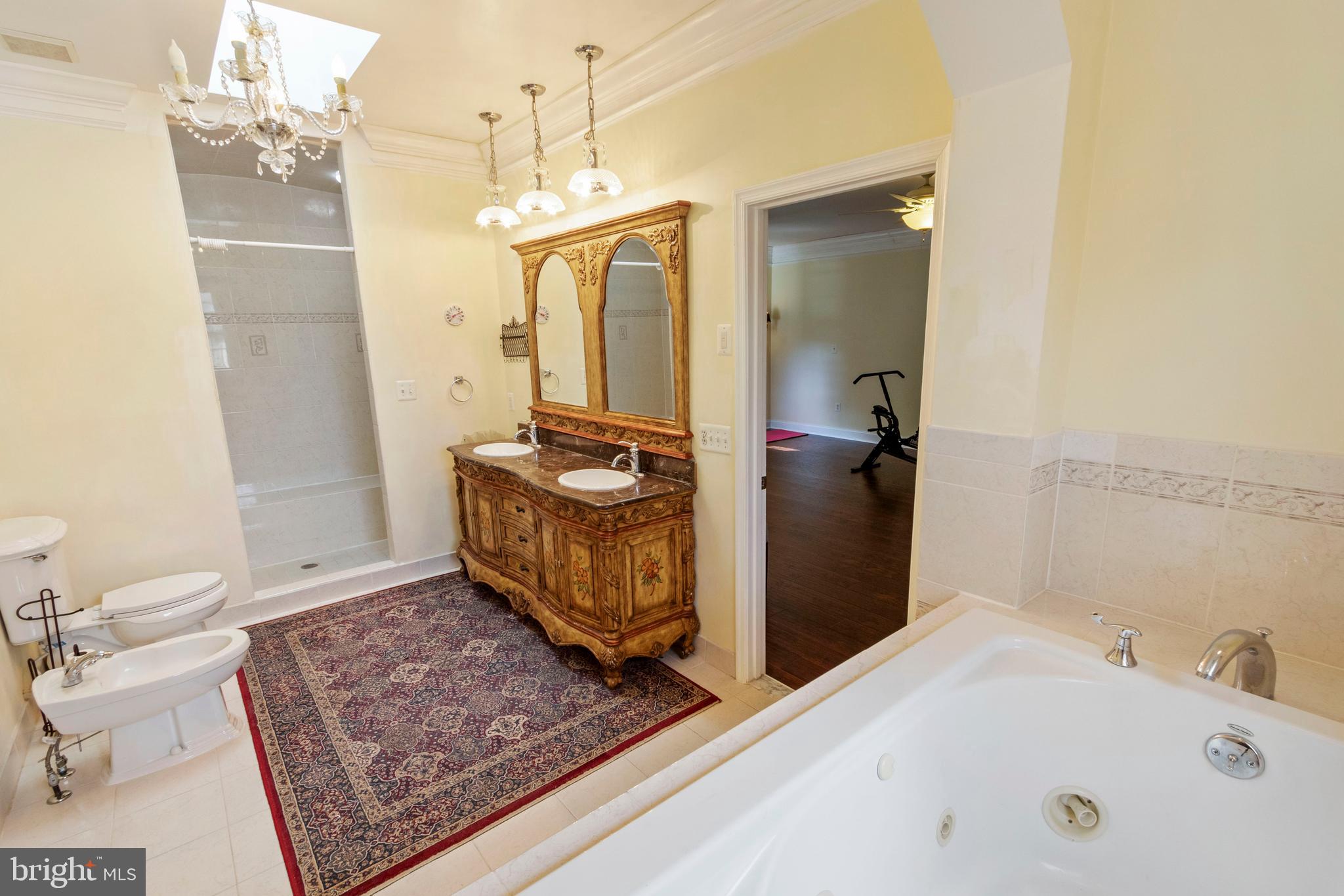 SOUTHAMPTON - Residential Lease