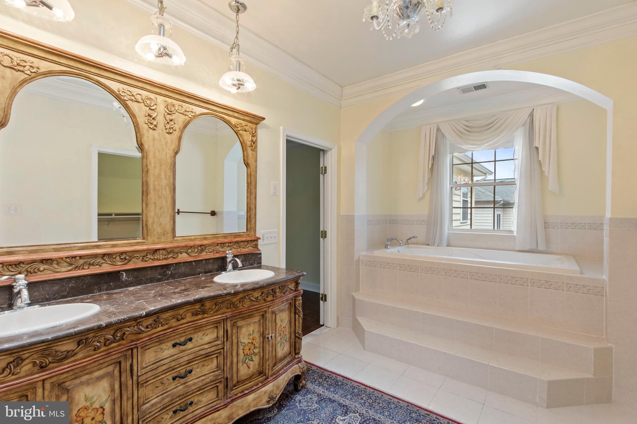 SOUTHAMPTON - Residential Lease