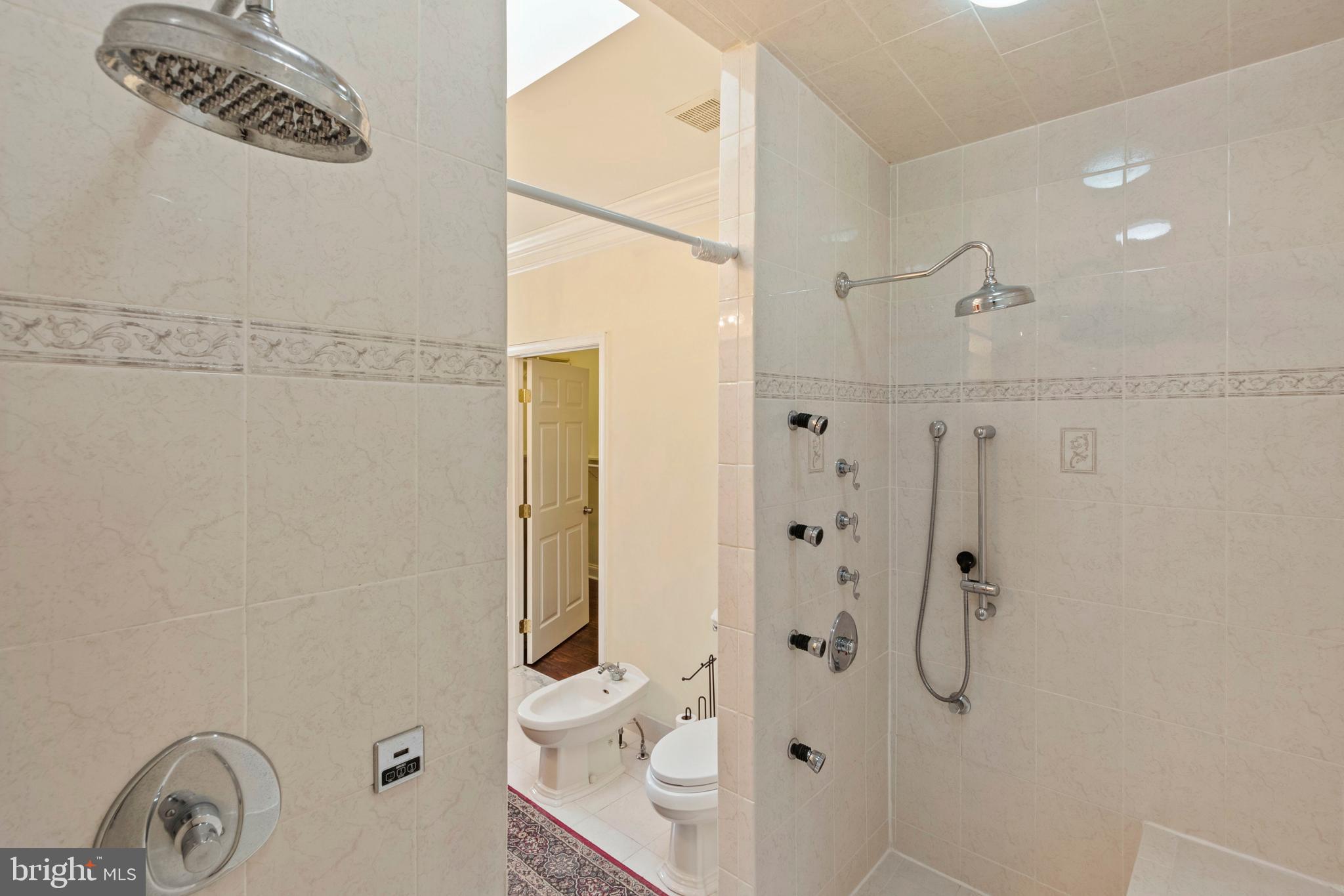 SOUTHAMPTON - Residential Lease