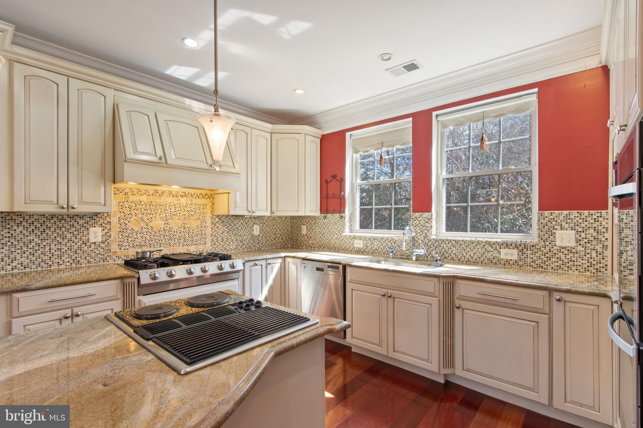 SOUTHAMPTON - Residential Lease