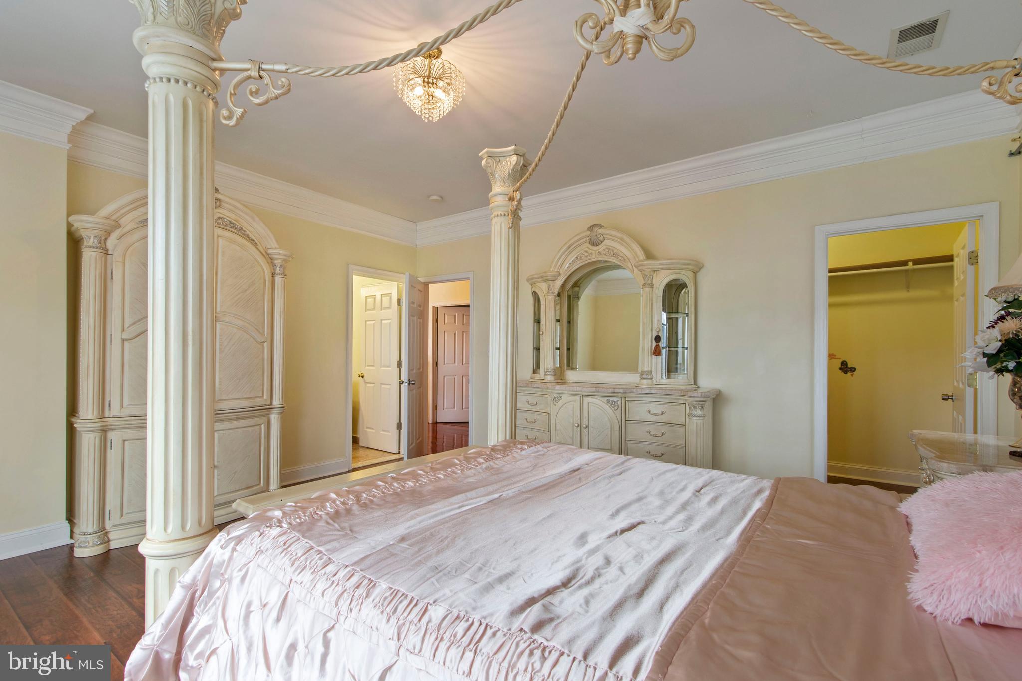 SOUTHAMPTON - Residential Lease