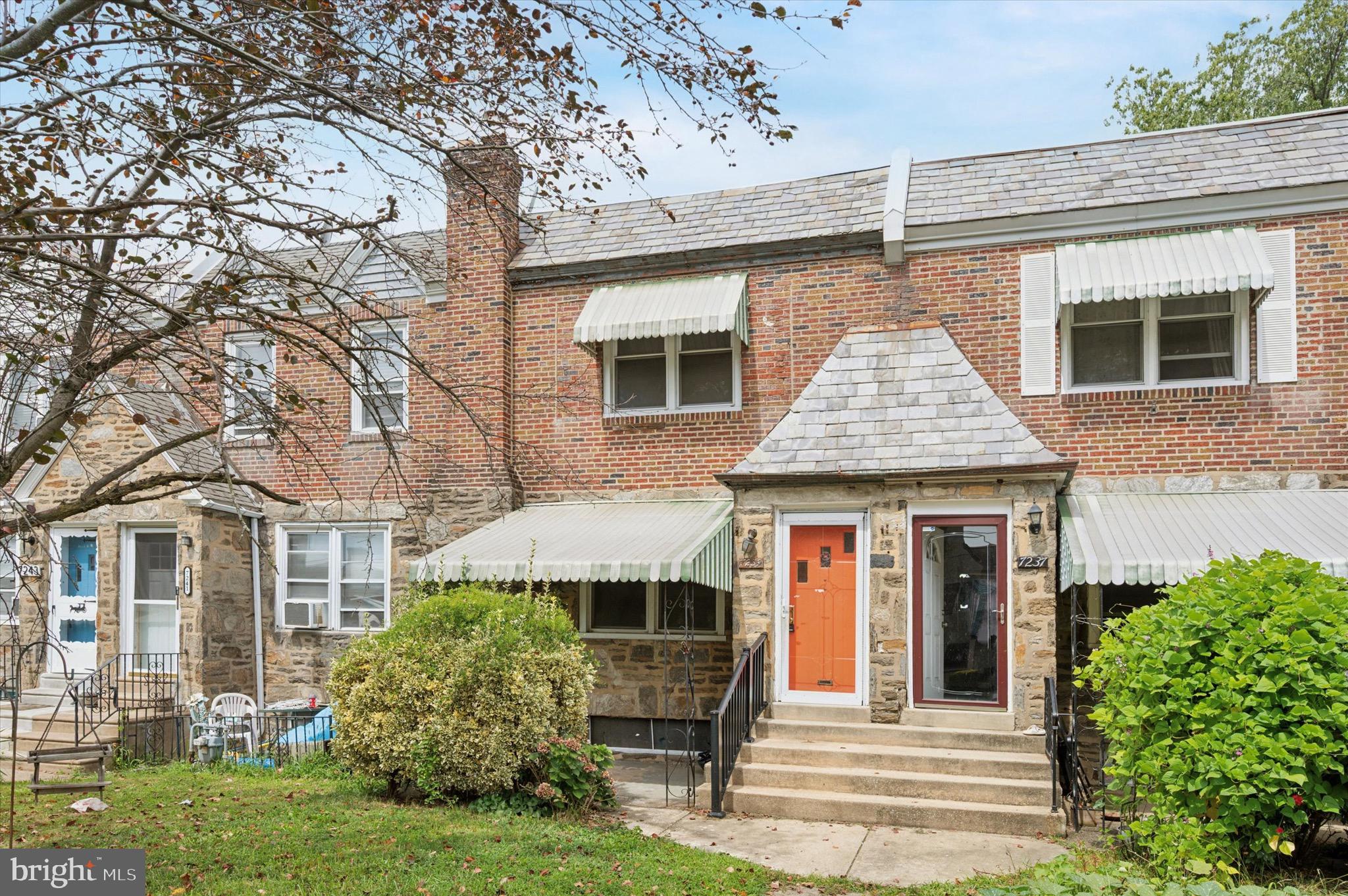 🏡 7239 Bradford Rd, Upper Darby, PA 19082
Welcome to this beautifully updated 3-bedroom, 1.5-bathroom row home in the heart of Upper Darby! This home combines modern updates with classic charm, making it completely move-in ready.
✨ Main Level: Step into a bright and airy living space, where natural light flows through sliding glass doors that open directly to a large rear deck—perfect for entertaining, grilling, or enjoying your morning coffee. The dining area blends seamlessly with the kitchen and living room, creating an open, welcoming feel.
✨ Outdoor Living: The rear deck is a standout feature, offering plenty of room for gatherings, while the front porch provides a quaint and cozy spot to relax.
✨ Finished Basement: The lower level is fully finished and versatile, ready to be used as a family room, playroom, office, gym, or whatever fits your lifestyle best. With its walkout rear exit/entrance, this space offers both functionality and convenience.
✨ Bedrooms & Baths: Upstairs you’ll find three comfortable bedrooms and a well-appointed full bathroom. A half bath is located in the basement.
✨ Parking & Location: Rear parking adds to the convenience, while the location offers easy travel access to shopping, dining, schools, and public transportation.
This updated row home is a perfect blend of style, comfort, and practicality—don’t miss your chance to make it yours!