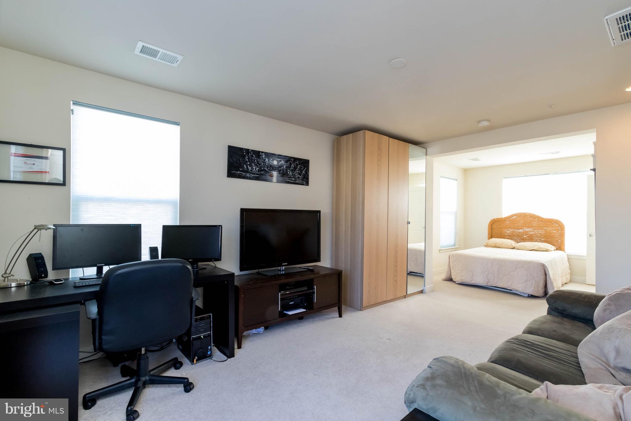 CENTERPOINTE - Residential