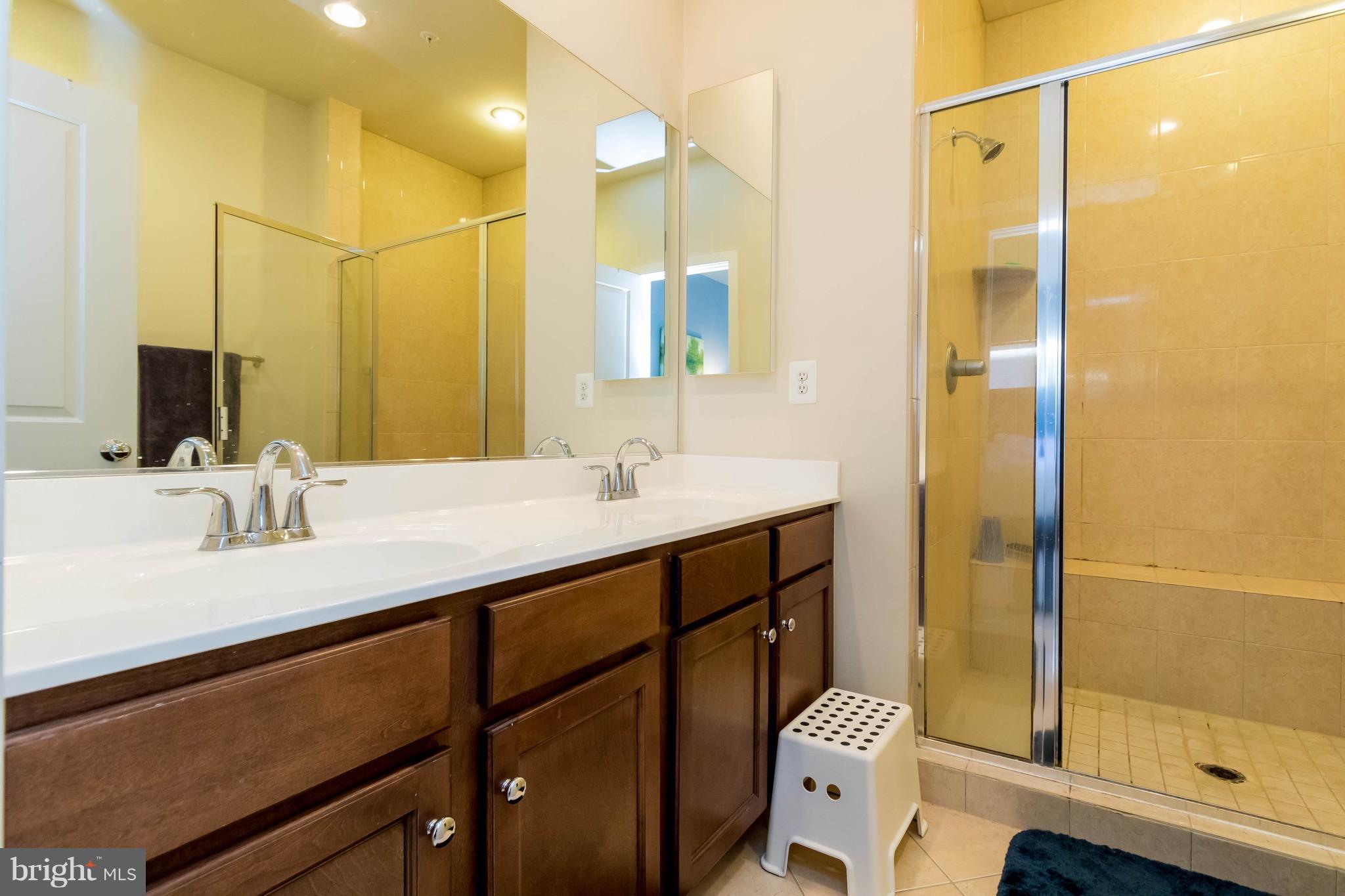 CENTERPOINTE - Residential