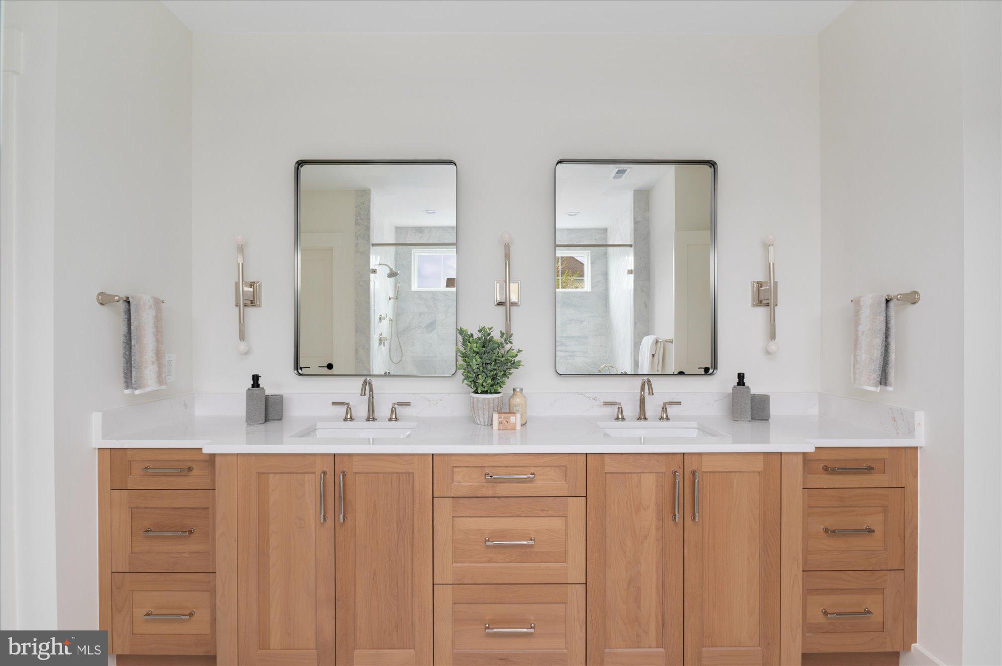 WILLIAMSBURG VILLAGE - Residential