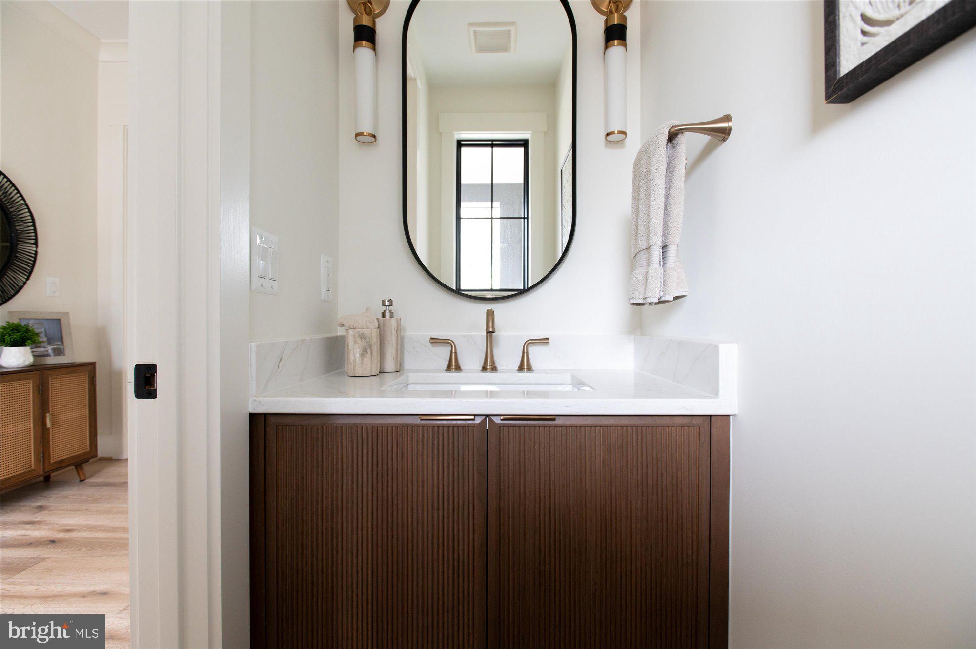 WILLIAMSBURG VILLAGE - Residential