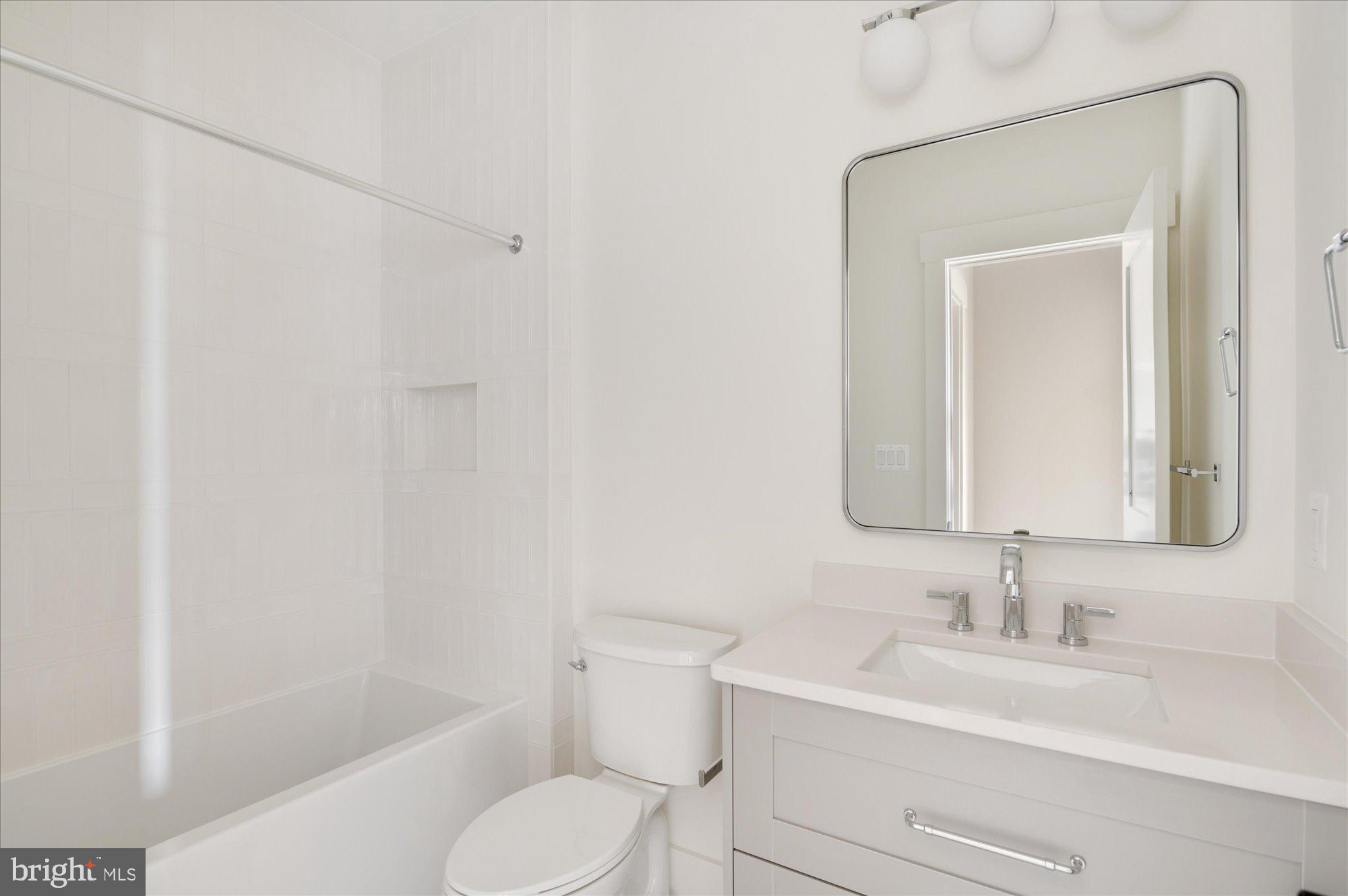 WILLIAMSBURG VILLAGE - Residential