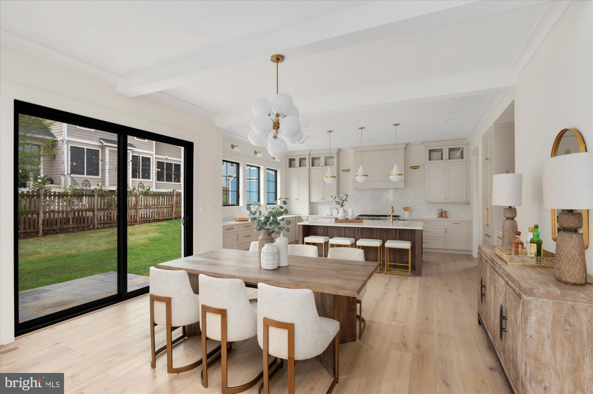 WILLIAMSBURG VILLAGE - Residential