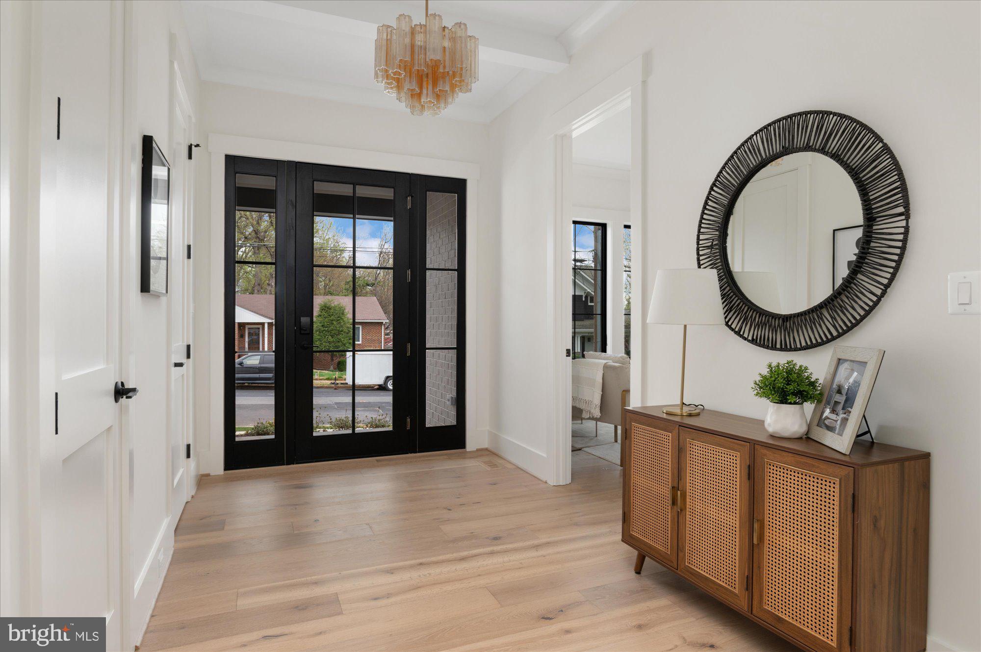 WILLIAMSBURG VILLAGE - Residential