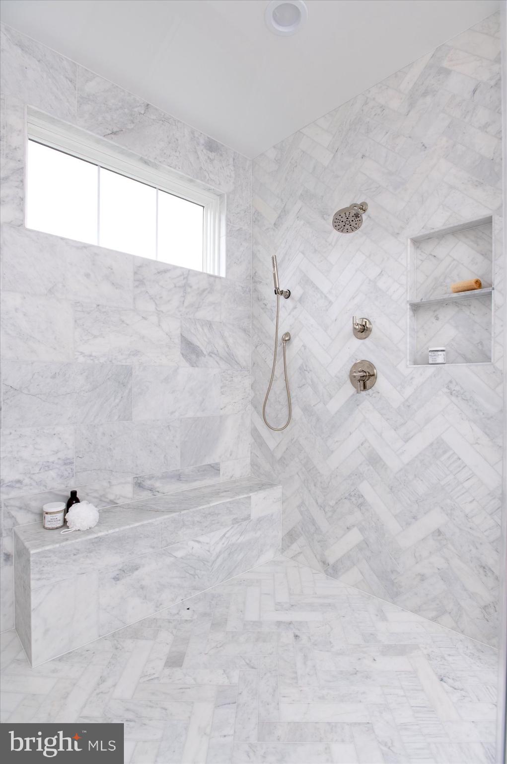 WILLIAMSBURG VILLAGE - Residential